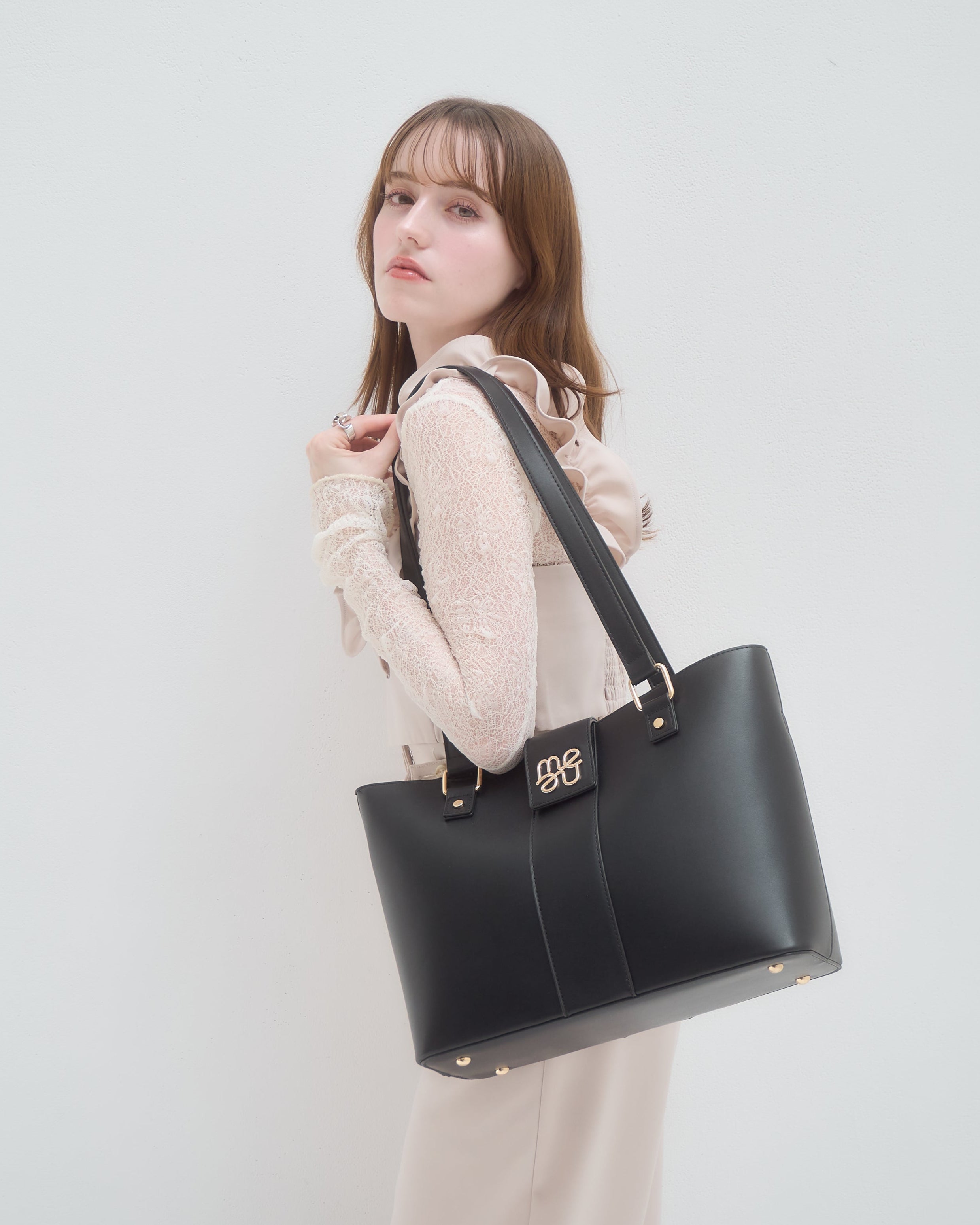 2wayA4ロゴベルトバッグ｜MELLOWNEON (メロウネオン) 公式サイト