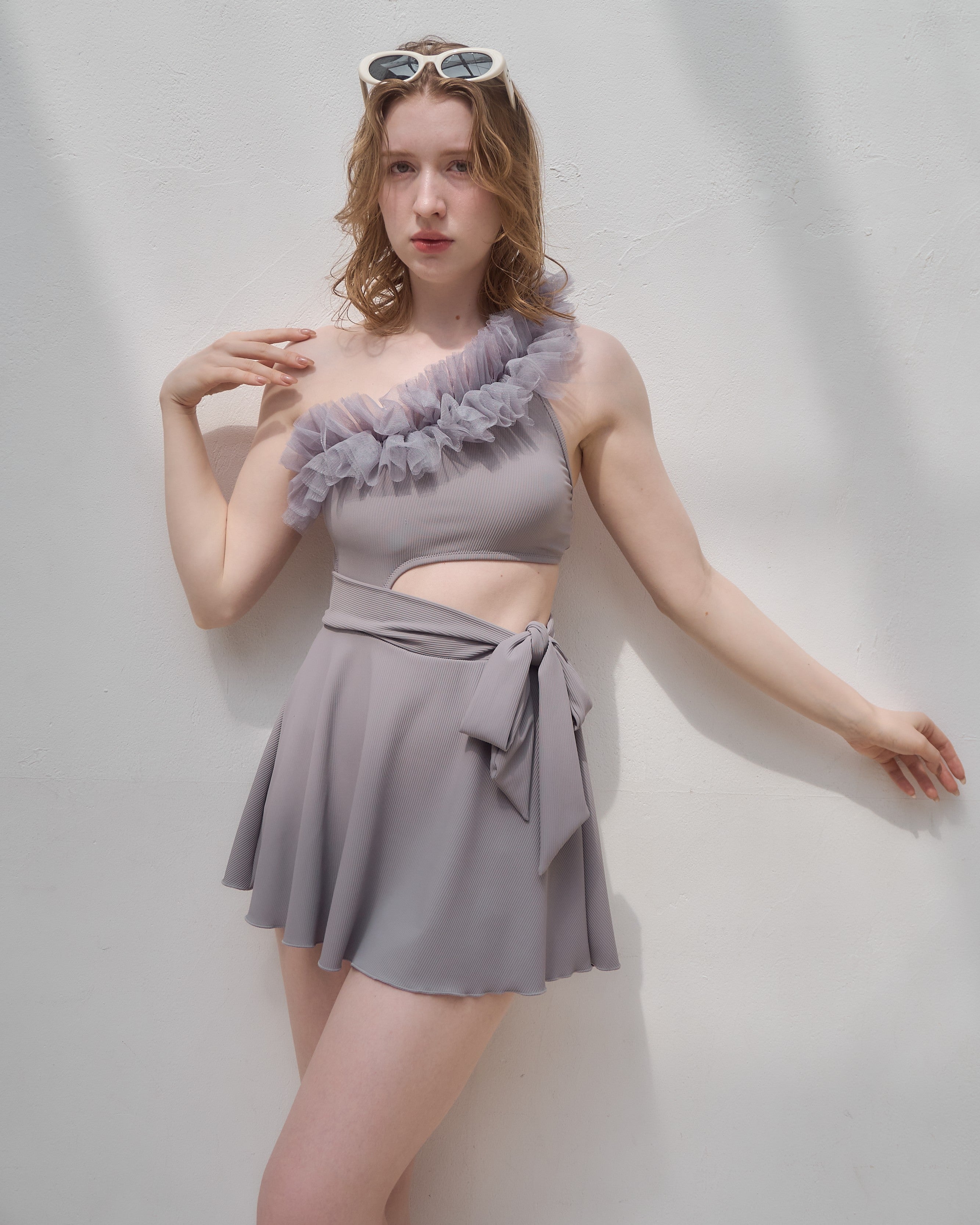 チュールワンショルダー水着｜MELLOWNEON (メロウネオン) 公式サイト