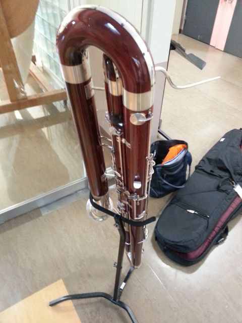 コントラファゴットのスタンドの比較 ～ コンパクト軽量から安定性重視