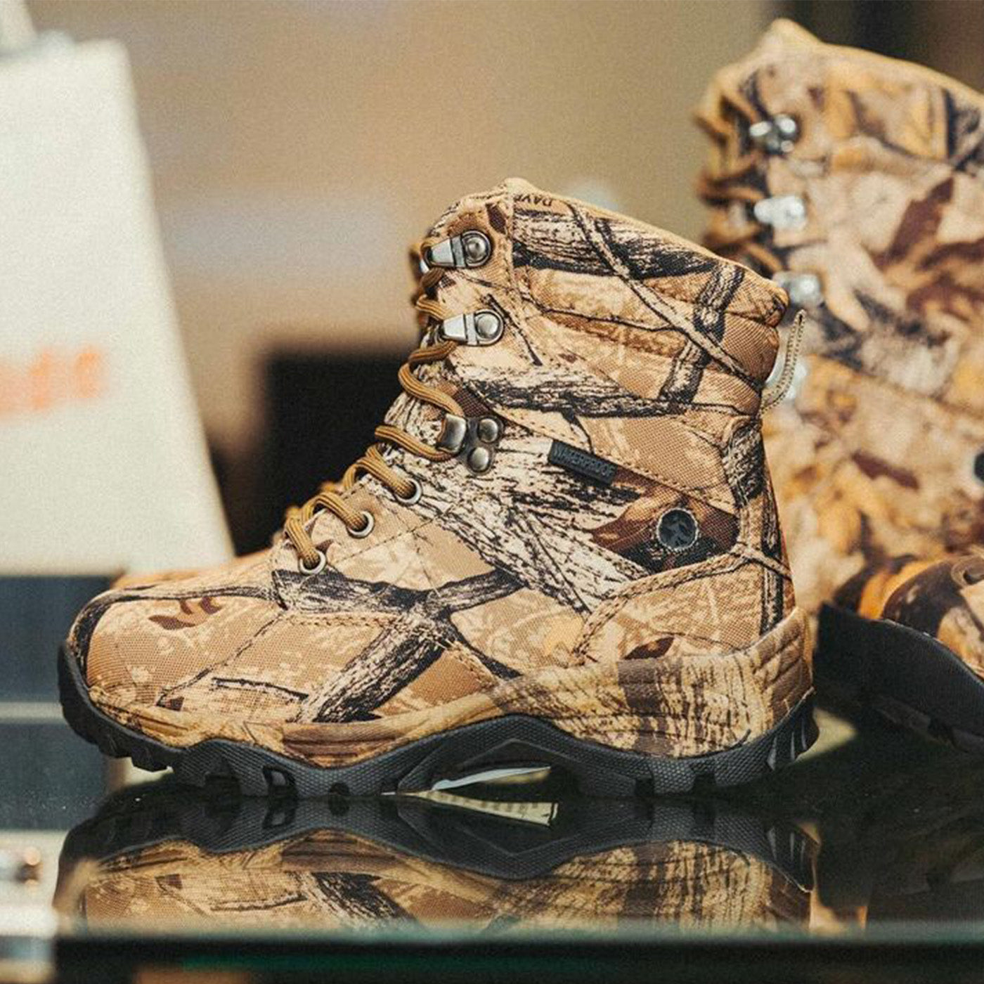 リアルツリー系のオリジナルカモ柄がイイ！ 米国シアトル発のシューズ