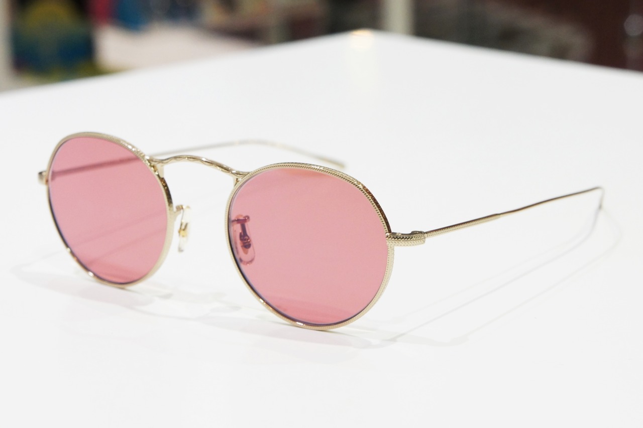 OLIVER PEOPLES「M-4 30TH（OV1220S）」は彫金模様が美しいオシャレな