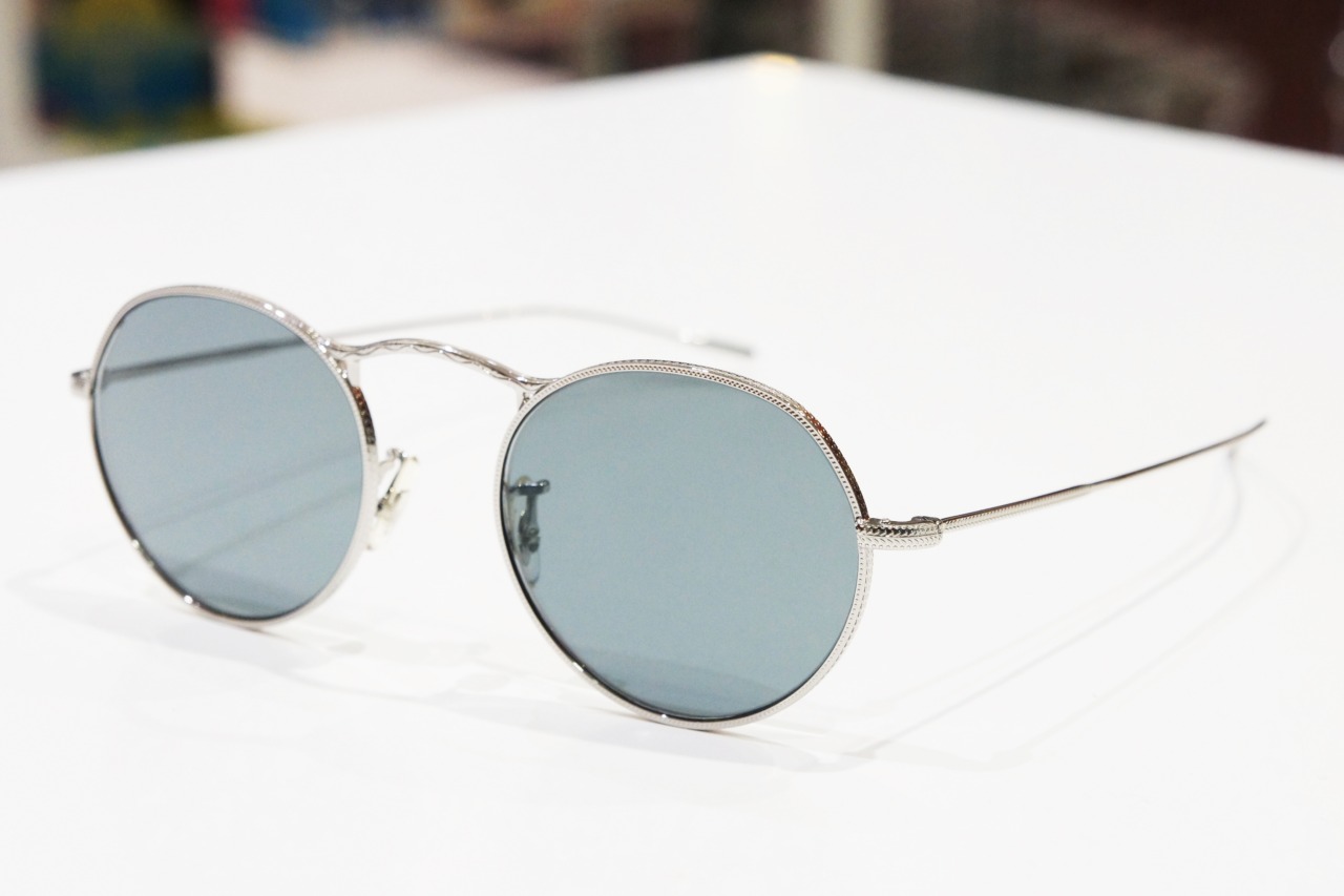 OLIVER PEOPLES「M-4 30TH（OV1220S）」は彫金模様が美しいオシャレな