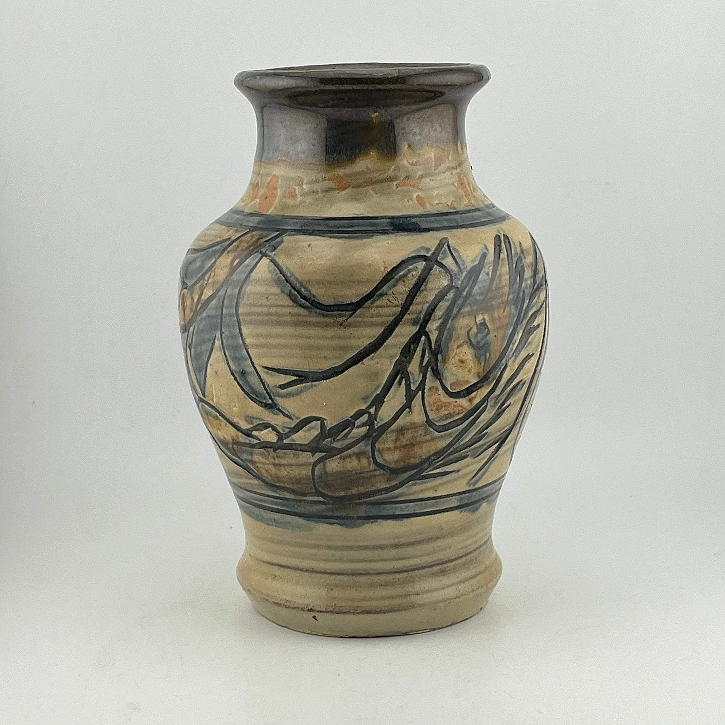 壺屋焼 人間国宝 金城次郎作 海老魚紋壺（花瓶） – 生活民芸 なかむた