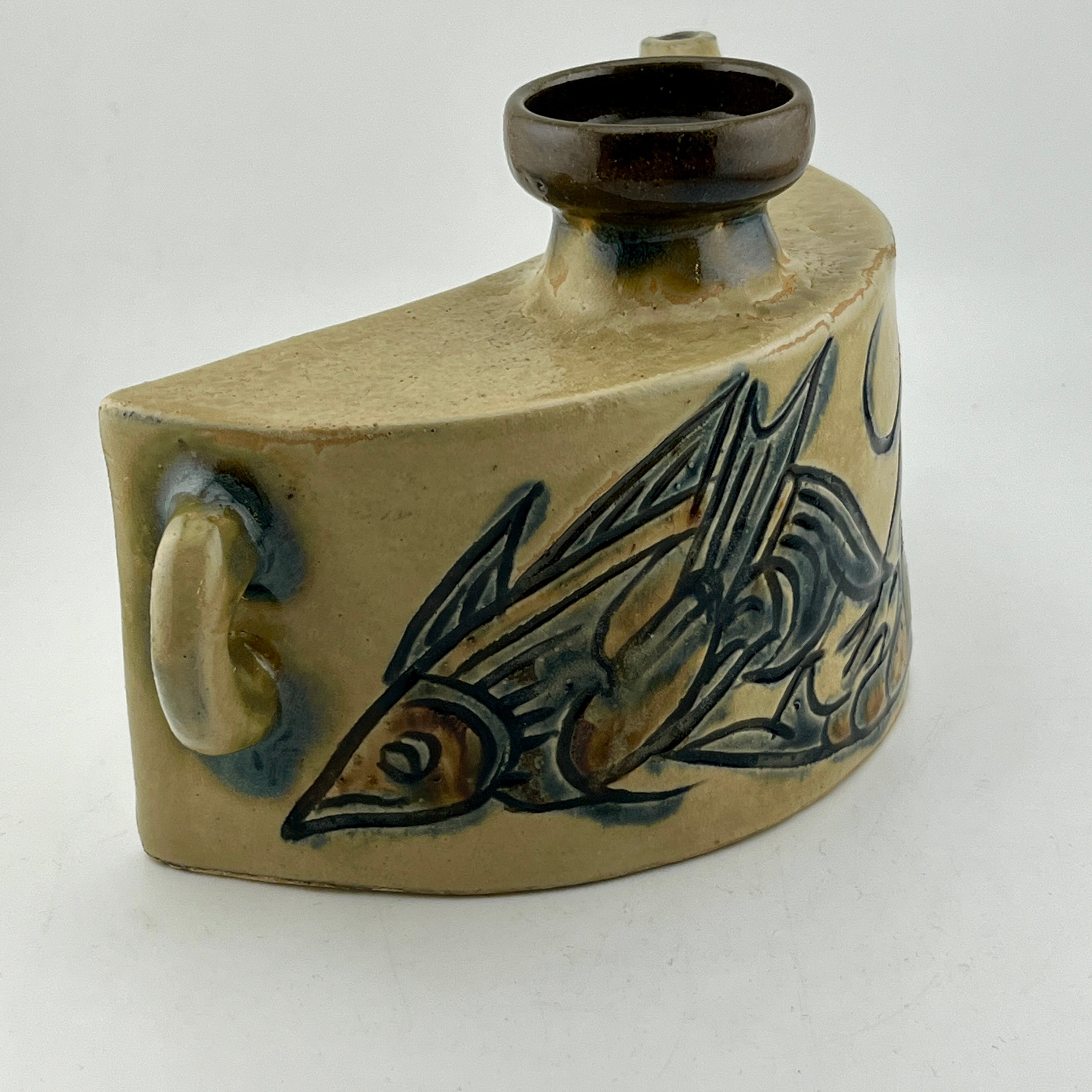 壺屋焼 人間国宝 金城次郎作 海老魚紋抱瓶 – 生活民芸 なかむた