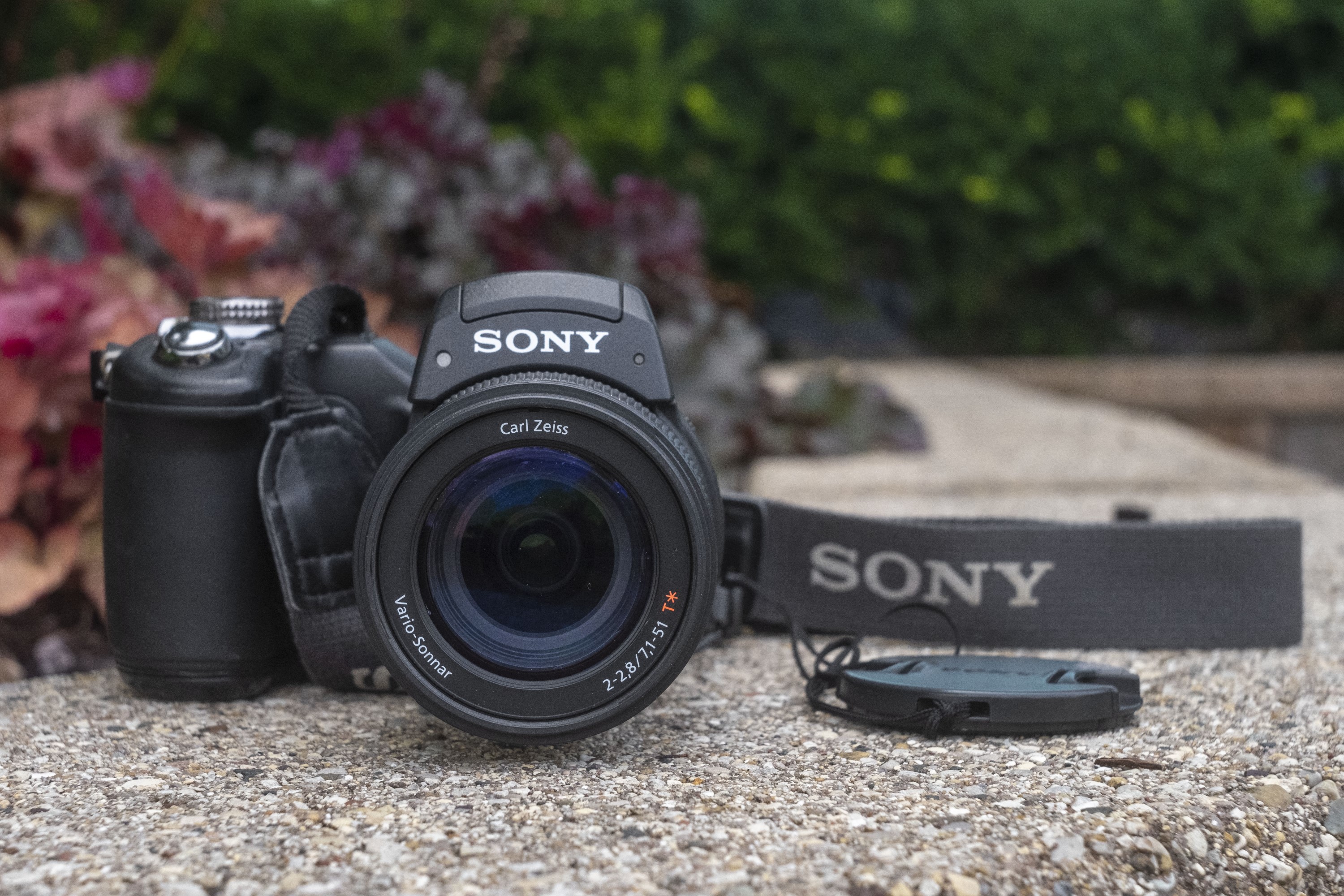 Sony CyberShot DSC-F828 (2003) – mike eckman dot com