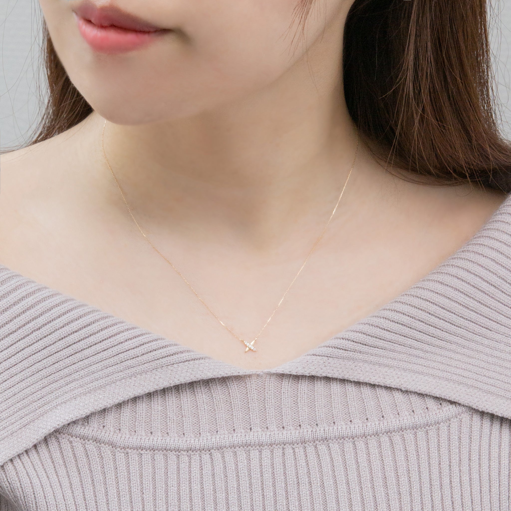 K10 イエローゴールド ホワイトトパーズ クロス ネックレス