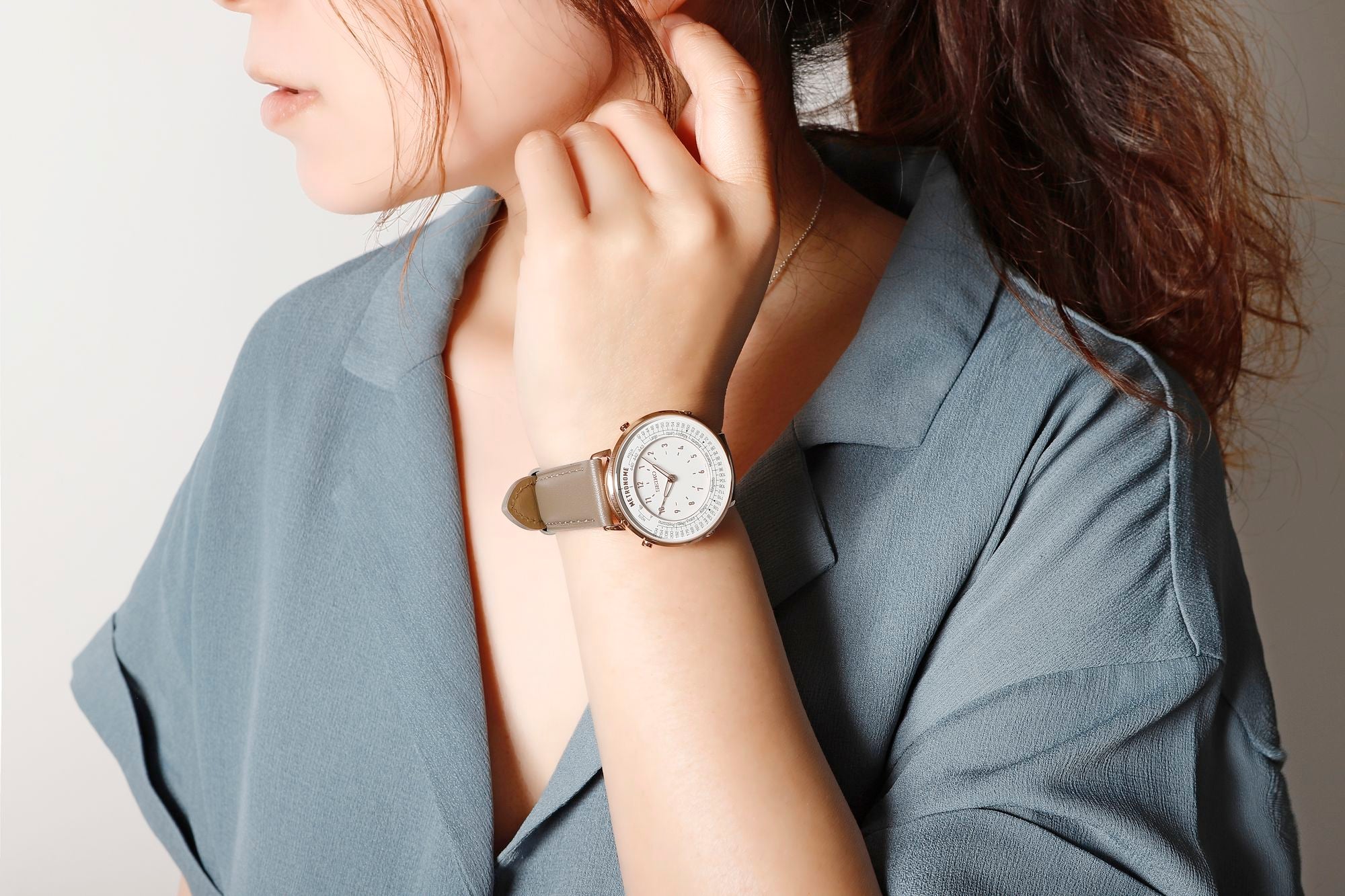 限定】メトロノームウオッチ エレガントシリーズ ホワイト×グレー