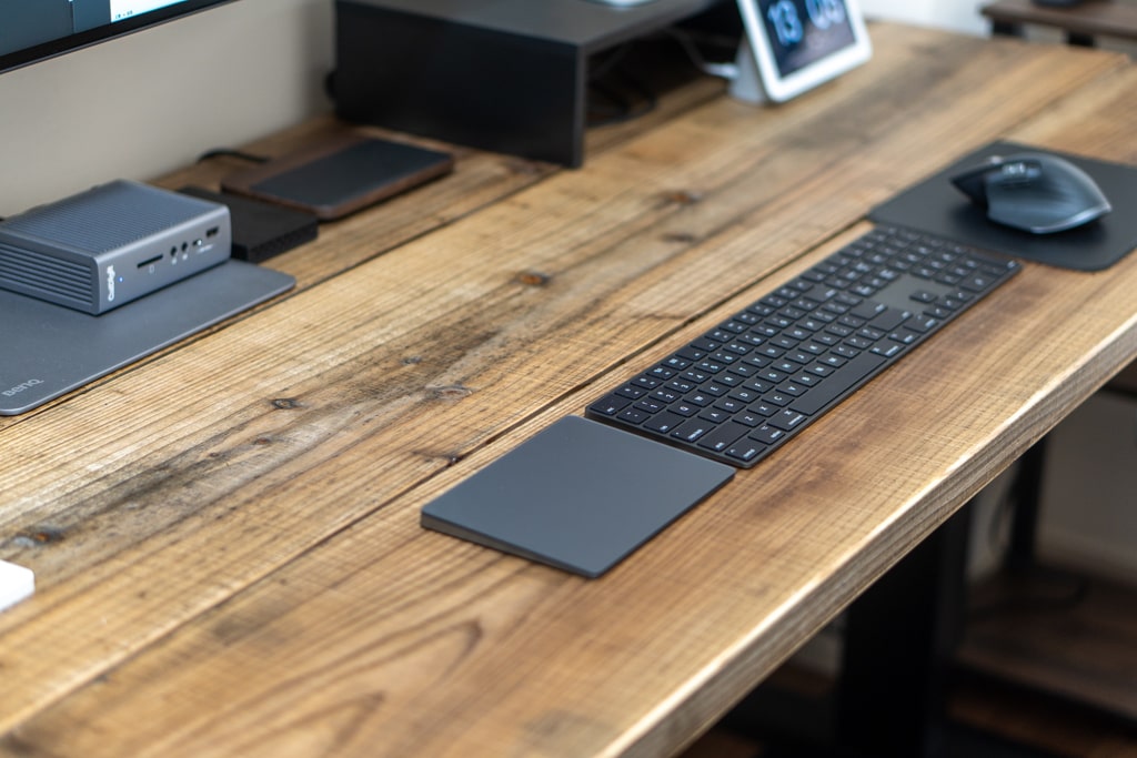 レビュー】「かなでもの」の古材天板で雰囲気あるワークデスクを手に