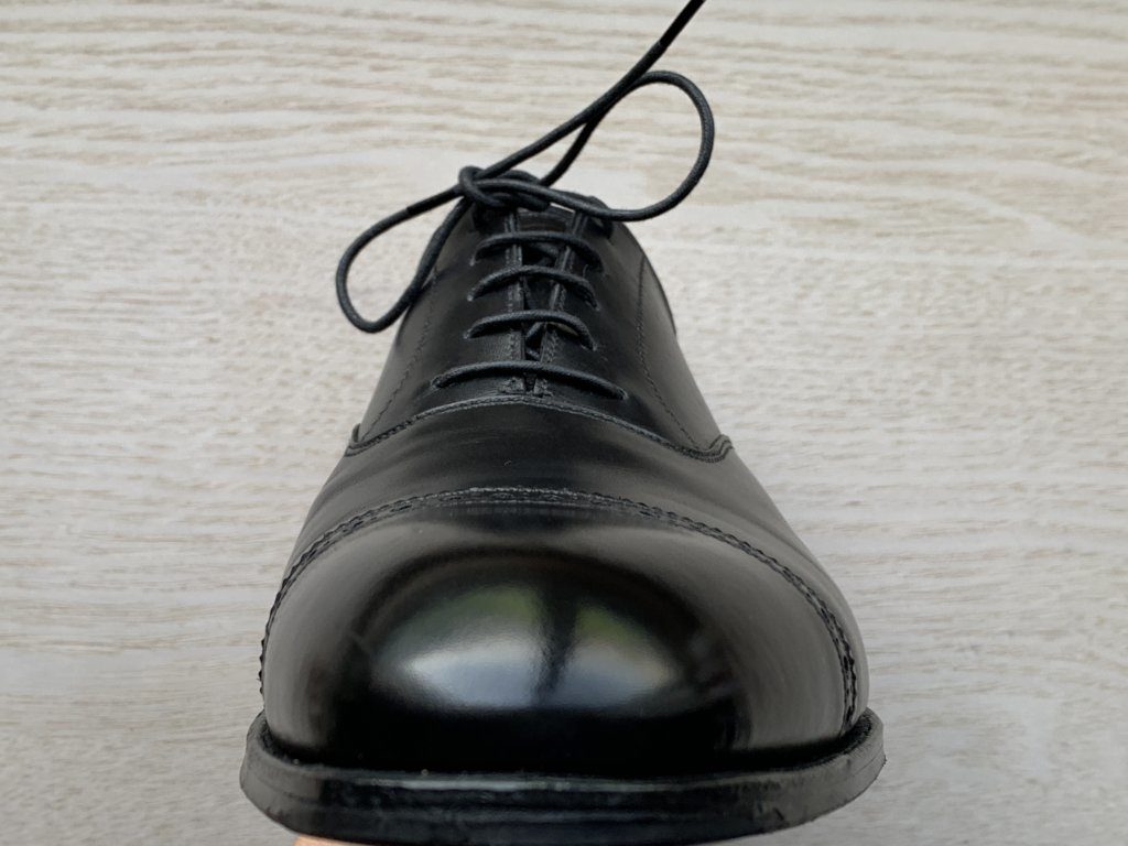 クロケットジョーンズの純正シューツリーをレビュー【ライム材を使った