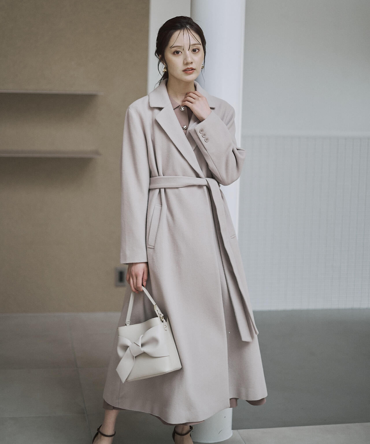 青島心さん着用】ベルテッドレディーコート | PROPORTION BODY