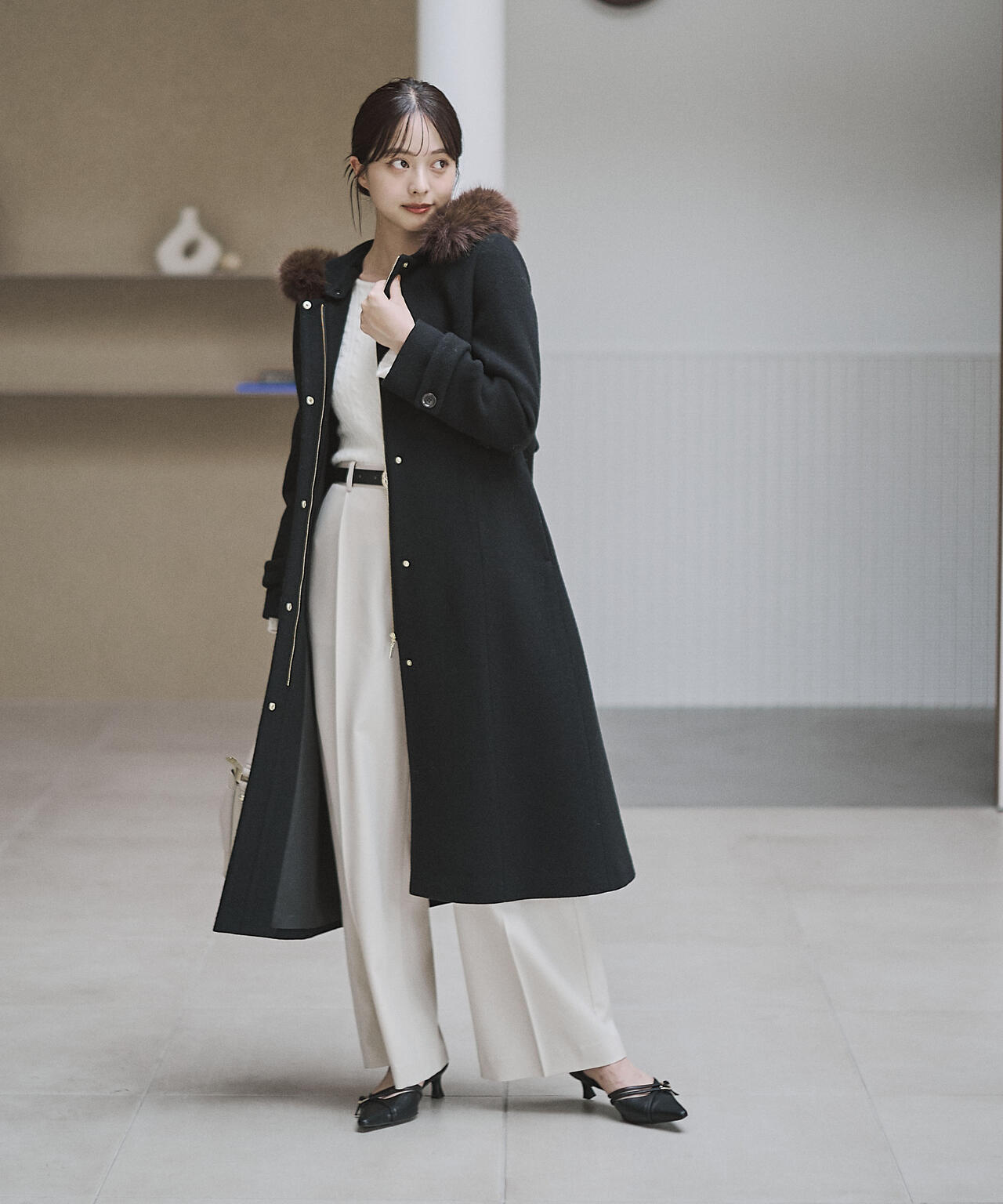 トロリンさん⭐︎スタニングルアー フェイクファーロングコート未使用