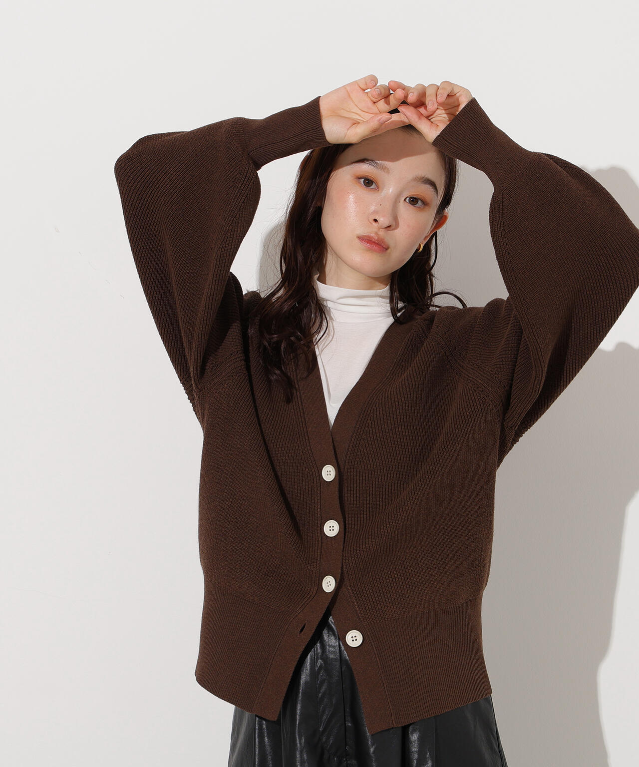 岸本セシルさん着用】Vネックフォルムカーディガン | N. Natural