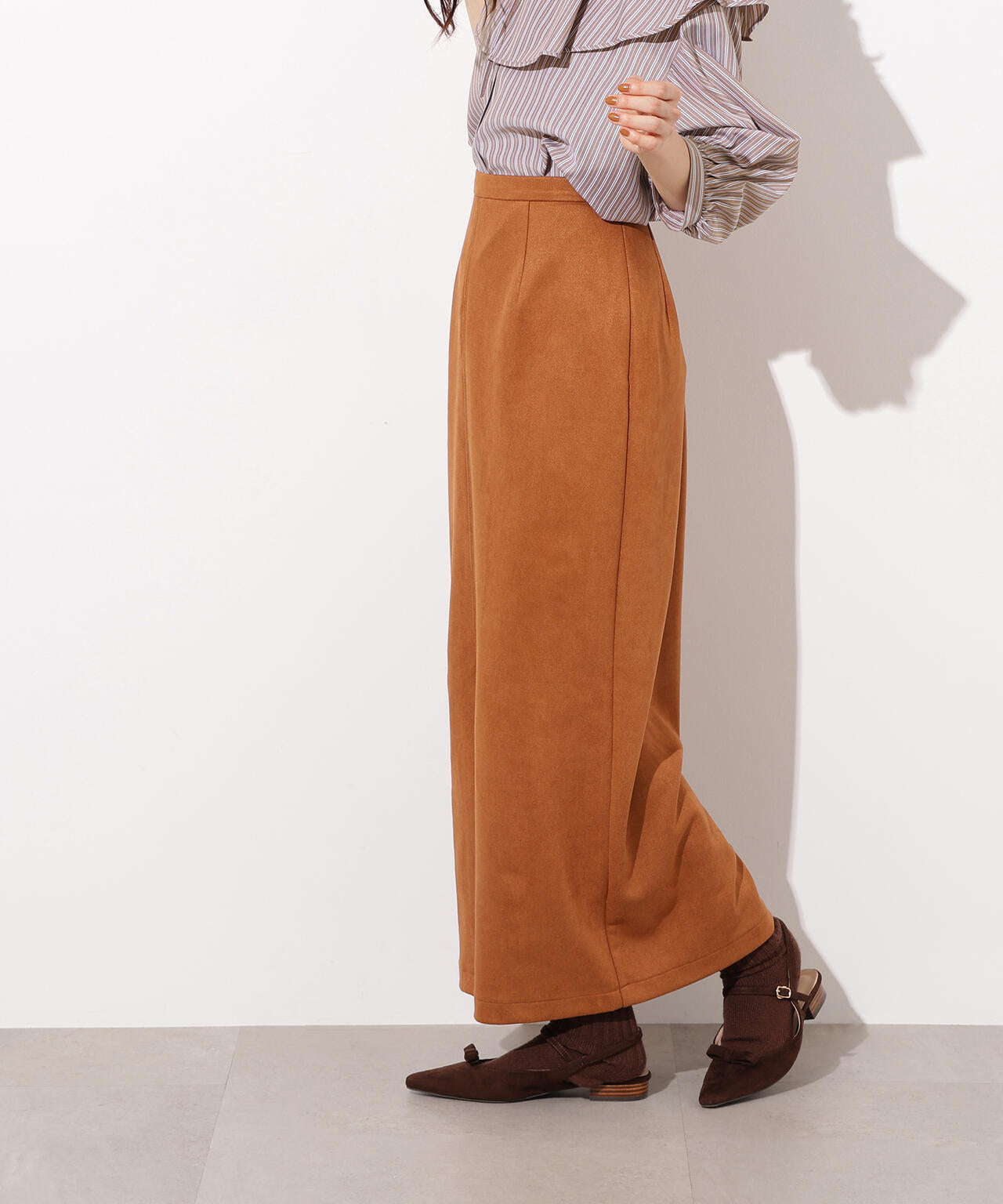 小室安未さん着用】フェイクスウェードスリットスカート | N. Natural