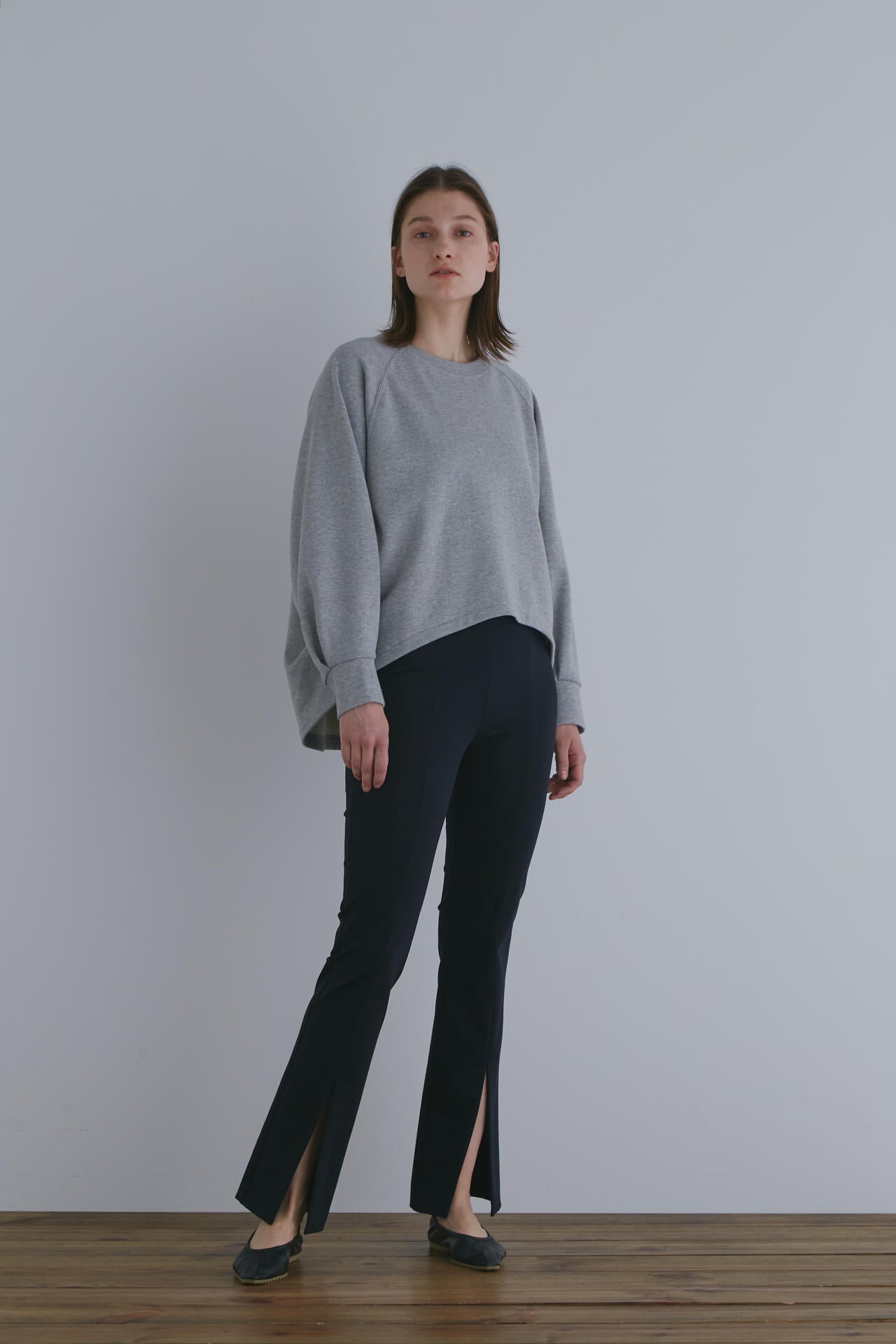 ハイストレッチフロントスリットパンツ | LE PHIL（ル フィル