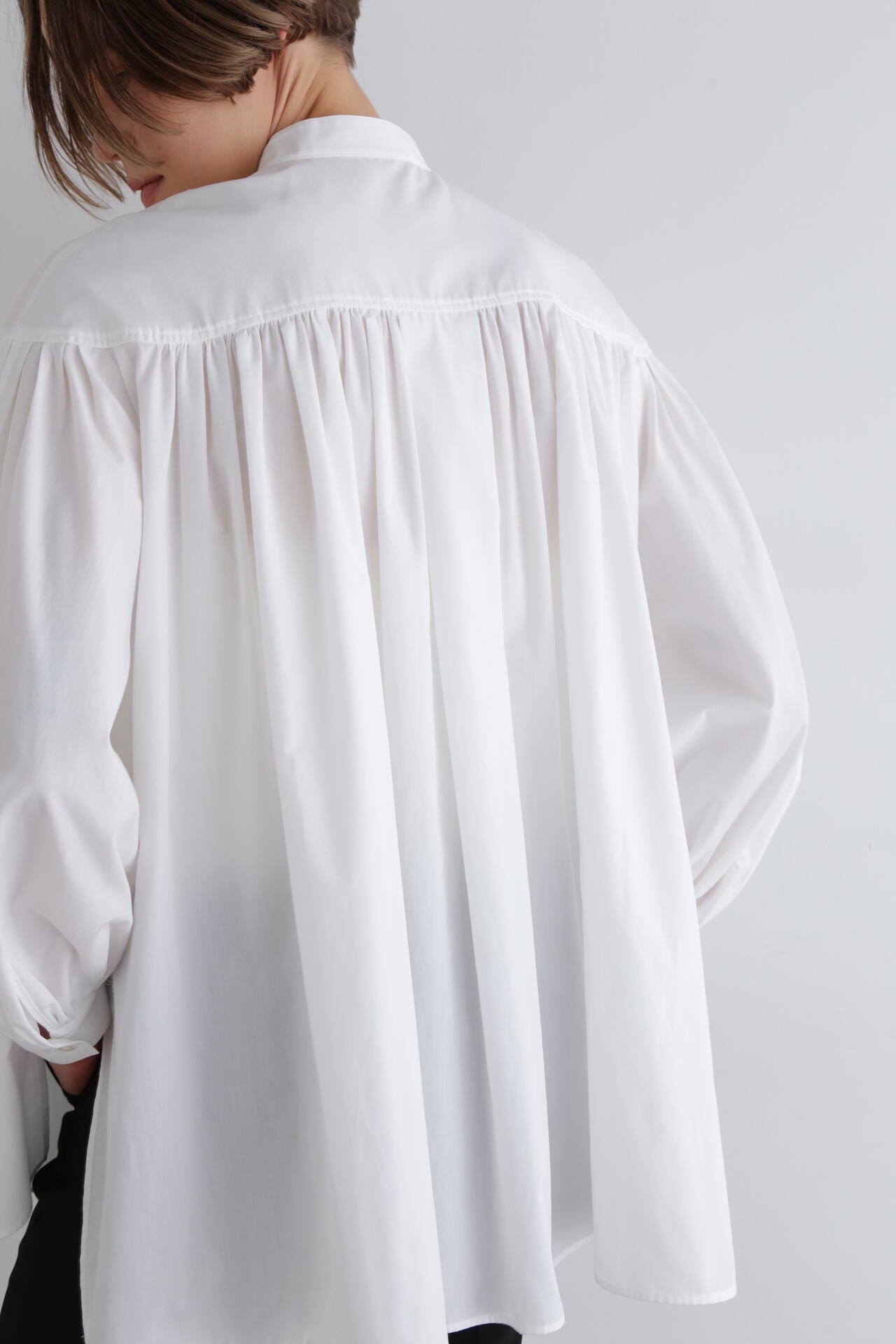 タイプライターギャザーブラウス | LE PHIL（ル フィル） ｜【公式