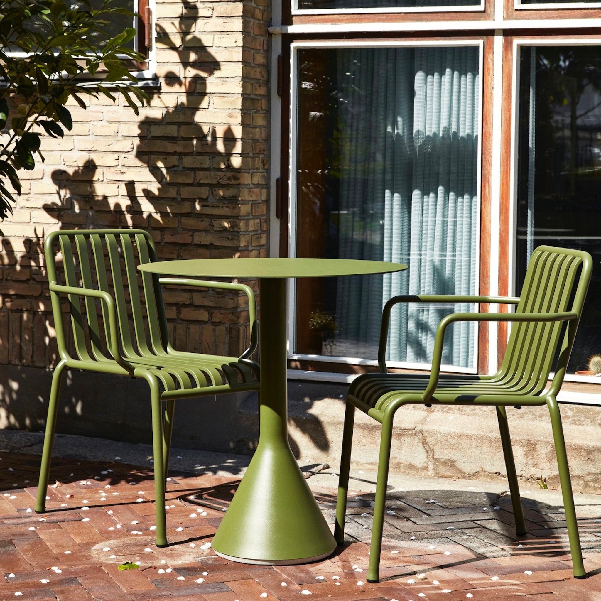 PALISSADE ARM CHAIR | パリサードアームチェア (HAY)| MIX life-style