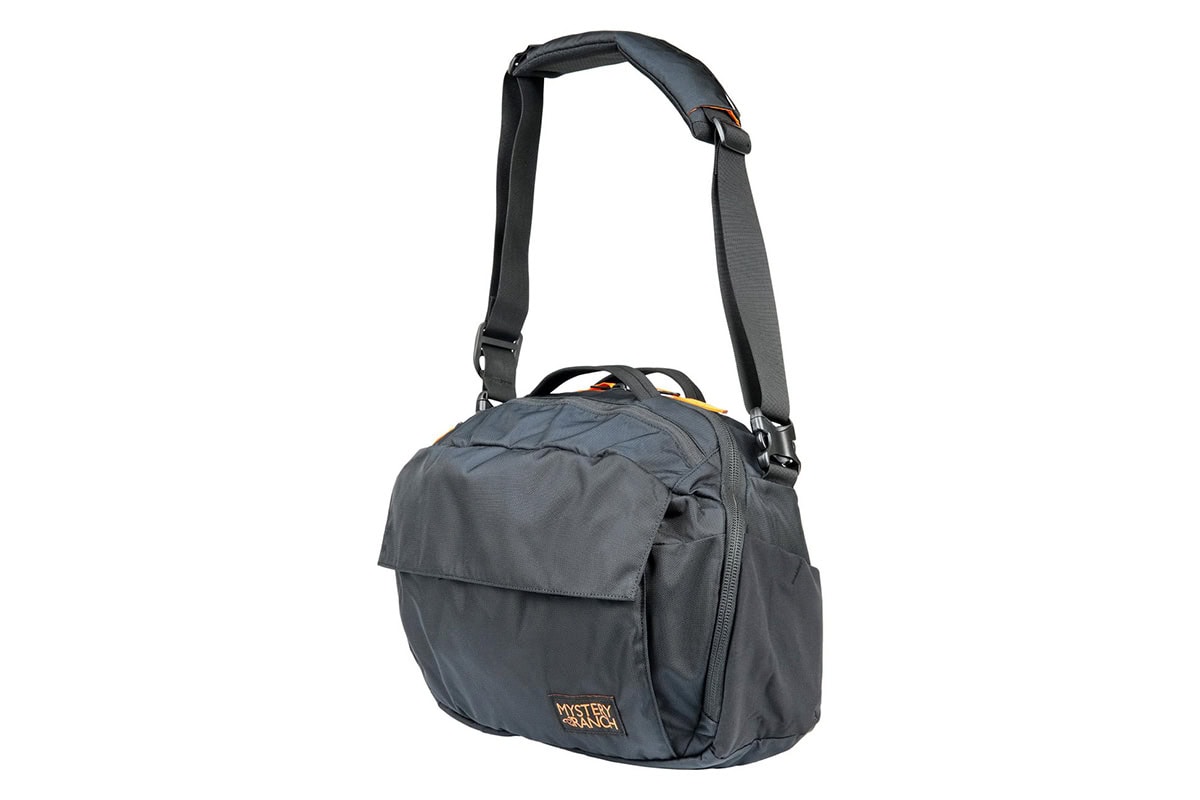 365日使える実力派カバン」ミステリーランチの“超機能的ショルダー