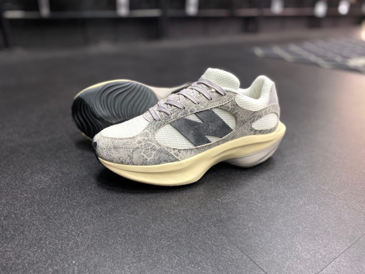 圧倒的存在感のニューバランス」スタイルを革新させる“スネーク柄の