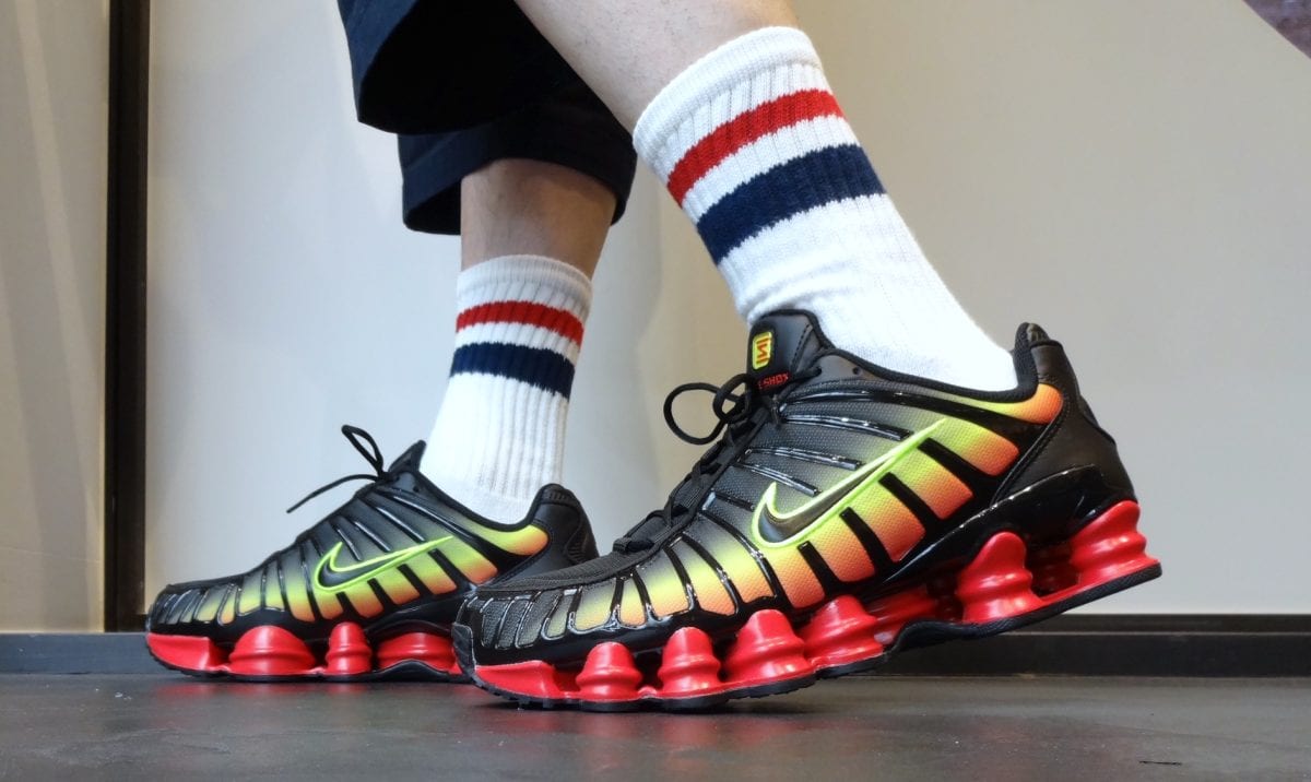 夏の主役はナイキのコレだ」衝撃吸収性がすごい…ブラック＆レッドの