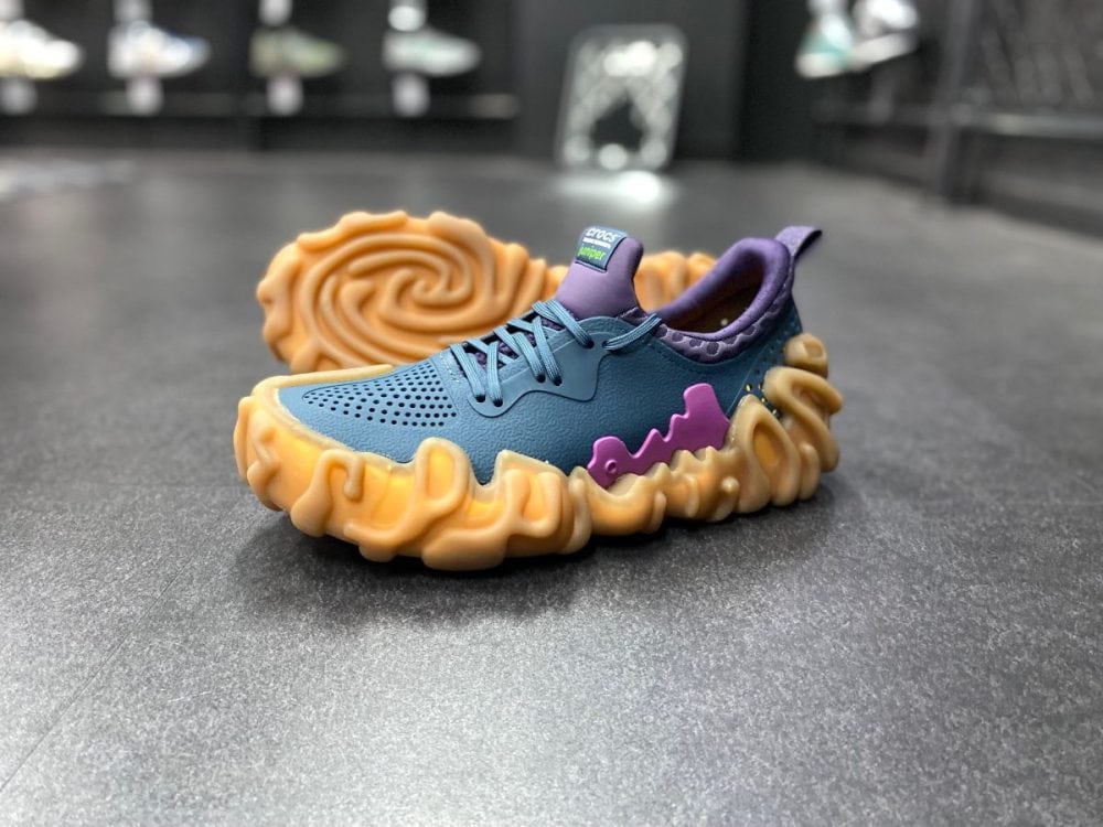 常識を覆す革新的シューズ」サレヘ・ベンバリー×クロックスの傑作を