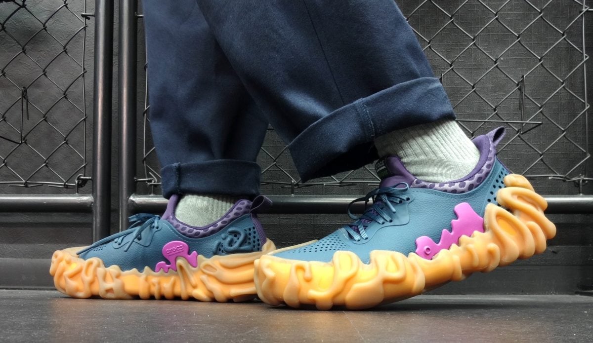 常識を覆す革新的シューズ」サレヘ・ベンバリー×クロックスの傑作を