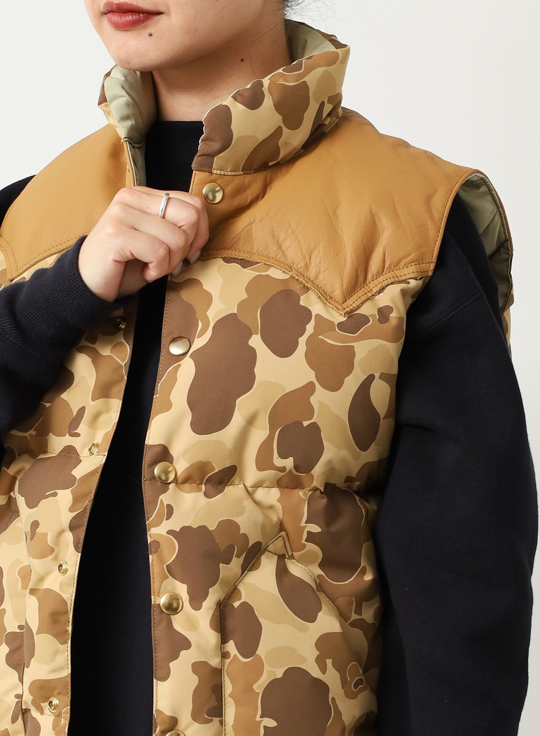 DOWN VEST HUNTER CAMO|ダウンベスト ハンターカモダウンベスト