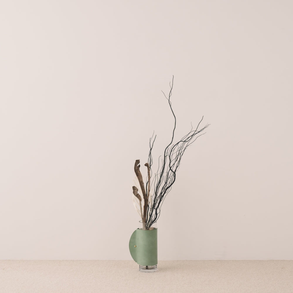 HalfMoon flower vase S / ハーフムーン フラワーベース S – Modern