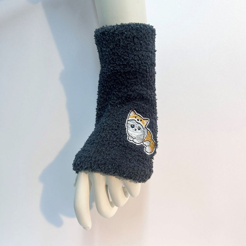 mofusand マシュマロアームウォーマー(きつねにゃん刺繍 ブラック
