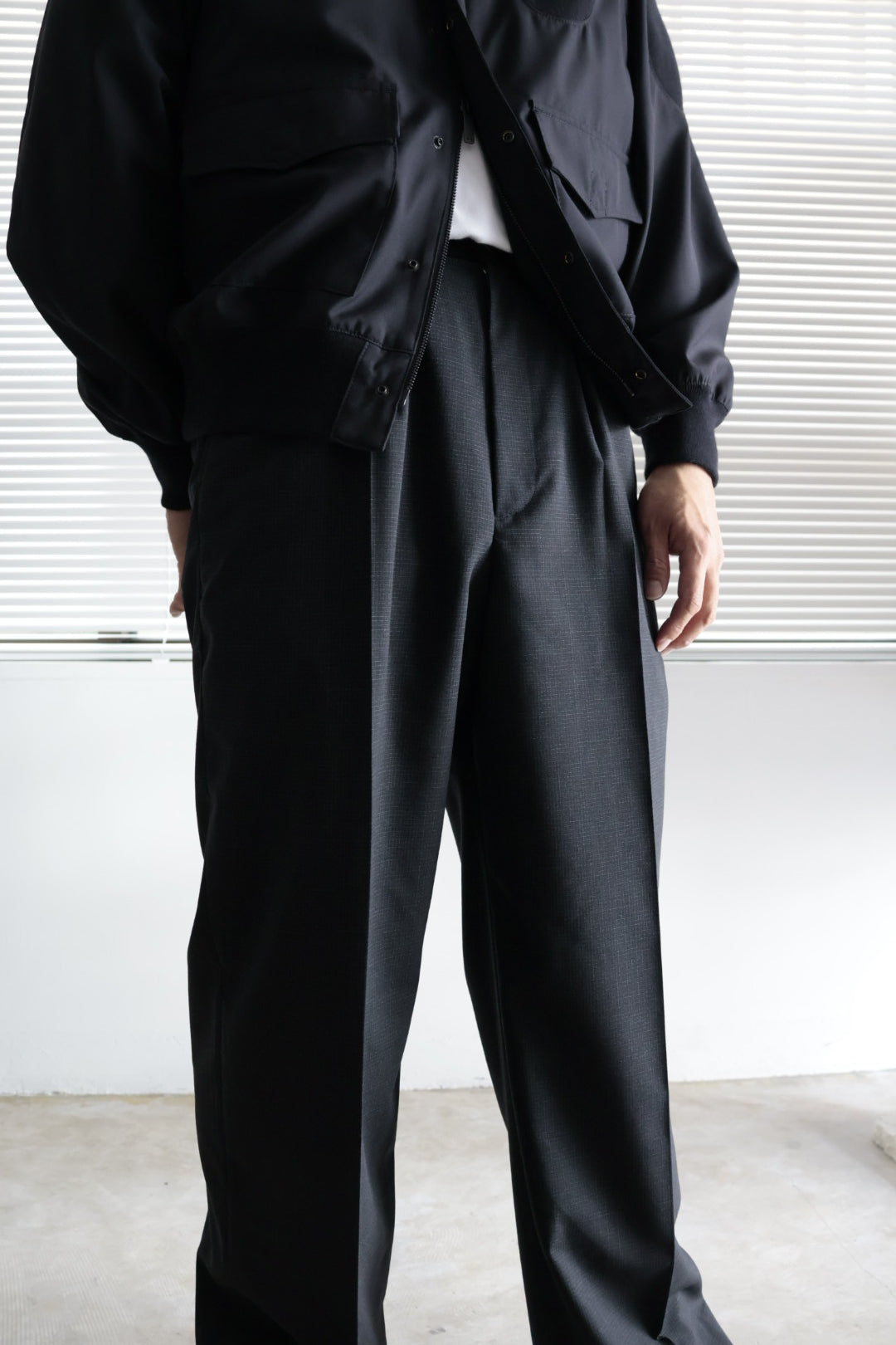 26SS【谷吹】Two intuck wide trousers -Black- Microcheck – Mo