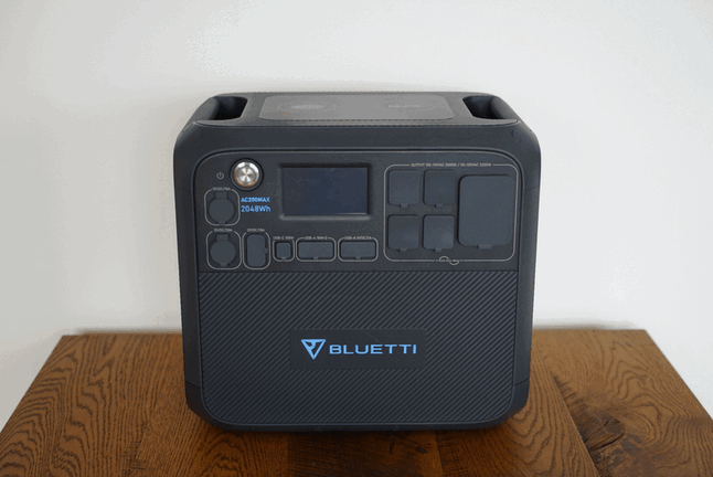 BLUETTI ポータブル電源 AC200MAX レビュー。大容量高出力で拡張性が