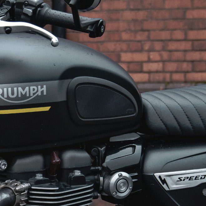 トライアンフ ボンネビル(Bonneville) ボバー |タンク＆タンクパッド