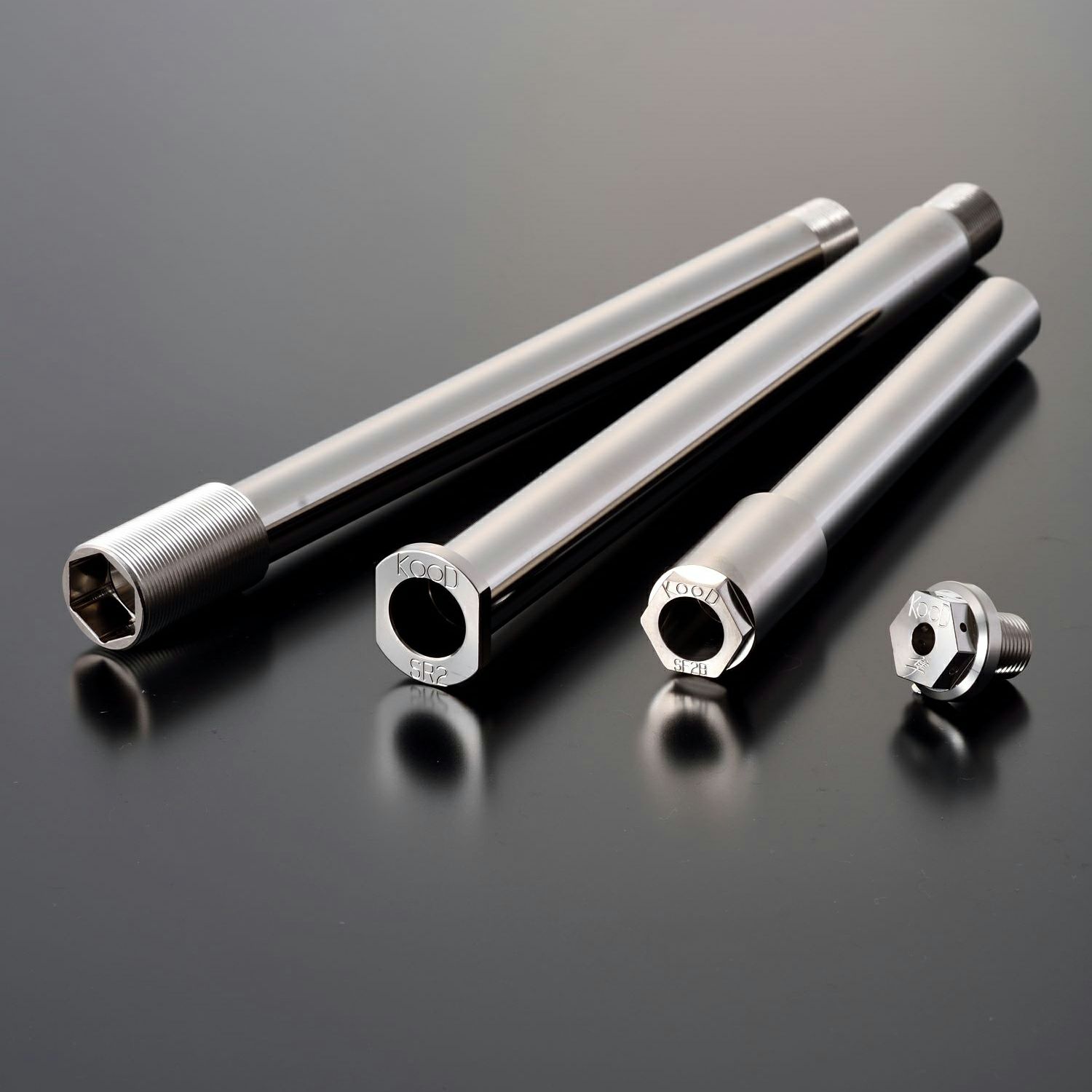 ヤマハ YZF-R1/M、MT-10 クロモリアクスルシャフト(リア) KOOD