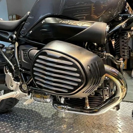 BMW RnineT 2014～2020 シリンダーヘッドカバー エンジンガード 左右