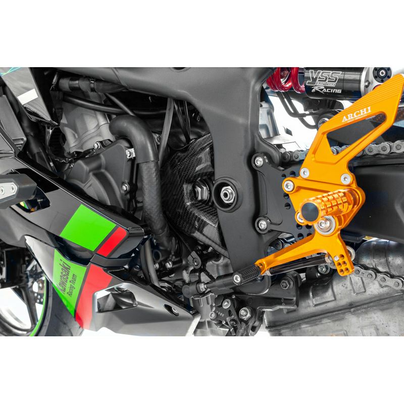 カワサキ ニンジャ ZX-25R カーボン・フロントスプロケットカバー