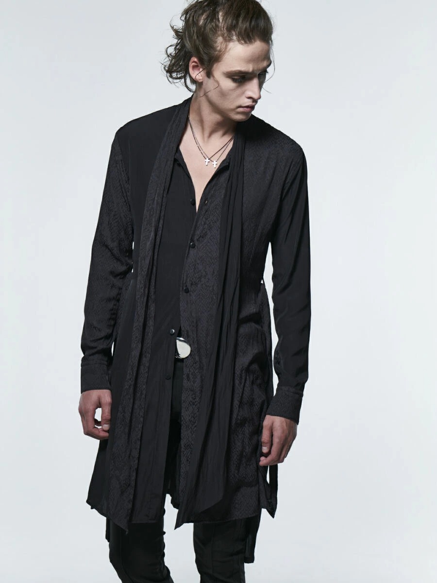 桜井着 キリュウキリュウ コート