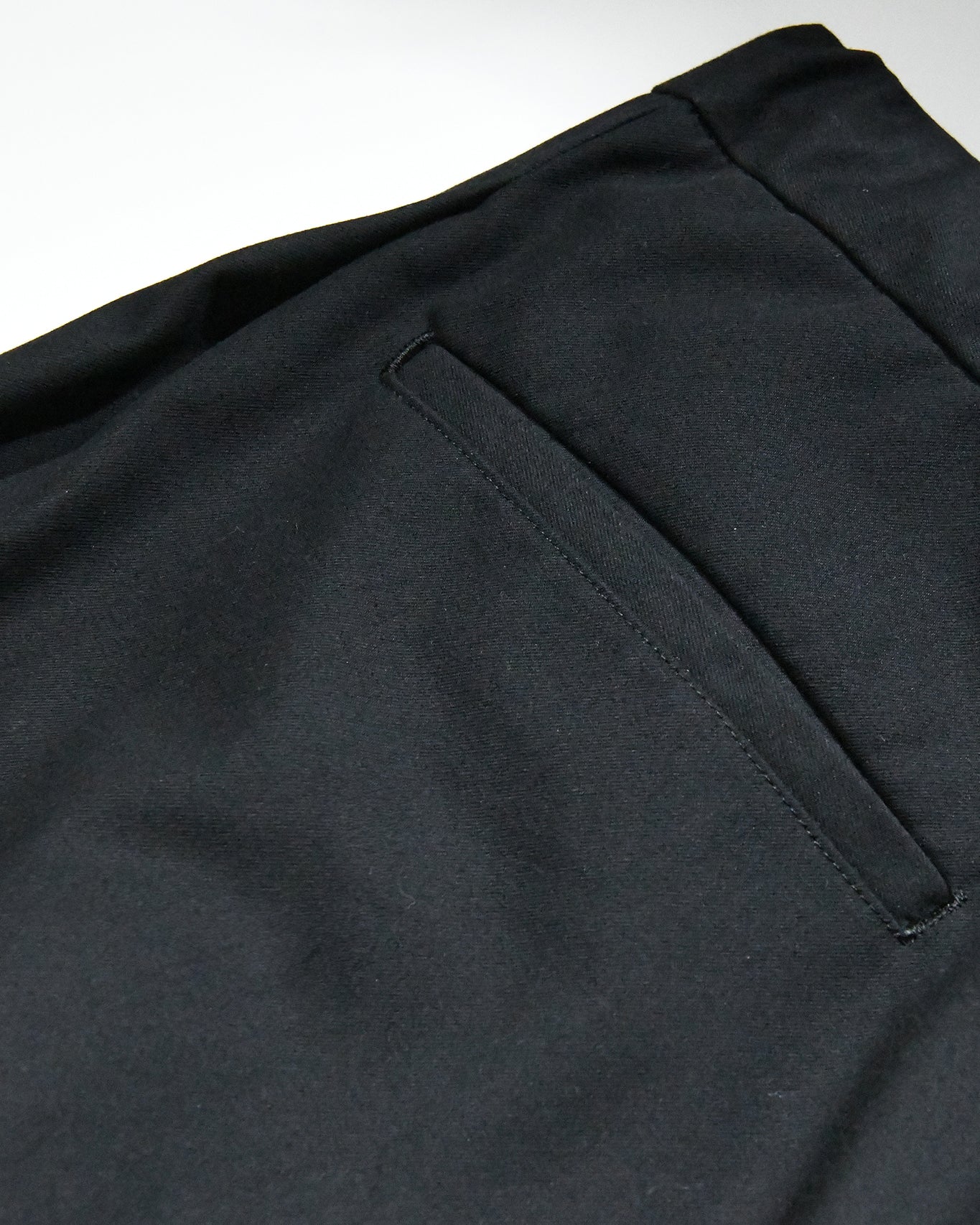 EASY TROUSERS | 大人が着られる上品なオーバーサイズ | mù_