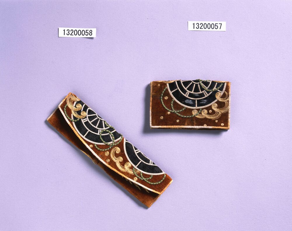 茶ビロード地波車模様小物入 | ToMuCo - Tokyo Museum Collection