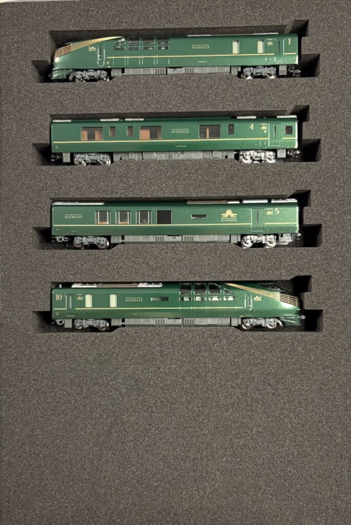 TWILIGHT EXPRESS 瑞風 JR 87系 が入線 - 遅咲き鉄道模型の道