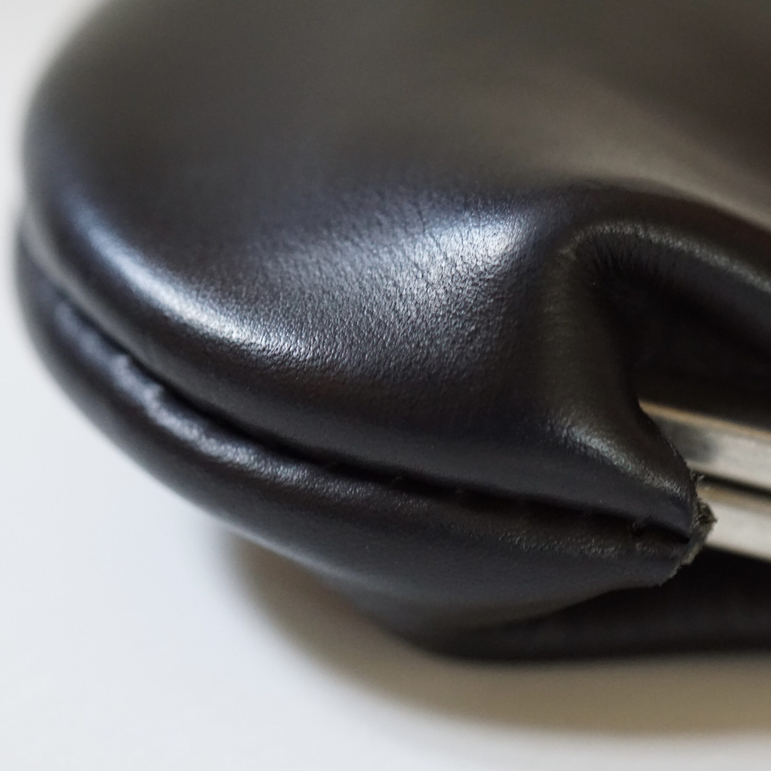 GUIDI がま口財布 Mサイズ | 【公式】N25 - 革の手しごと -