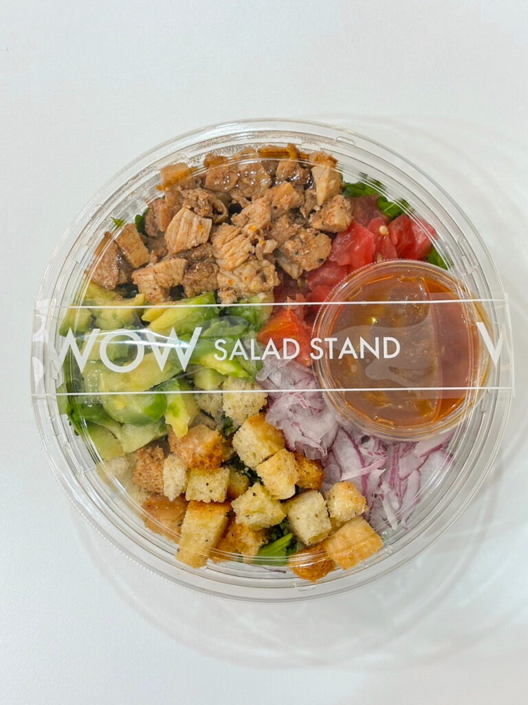 WOW SALAD STAND】ボリュームたっぷりでお好みにカスタムできる