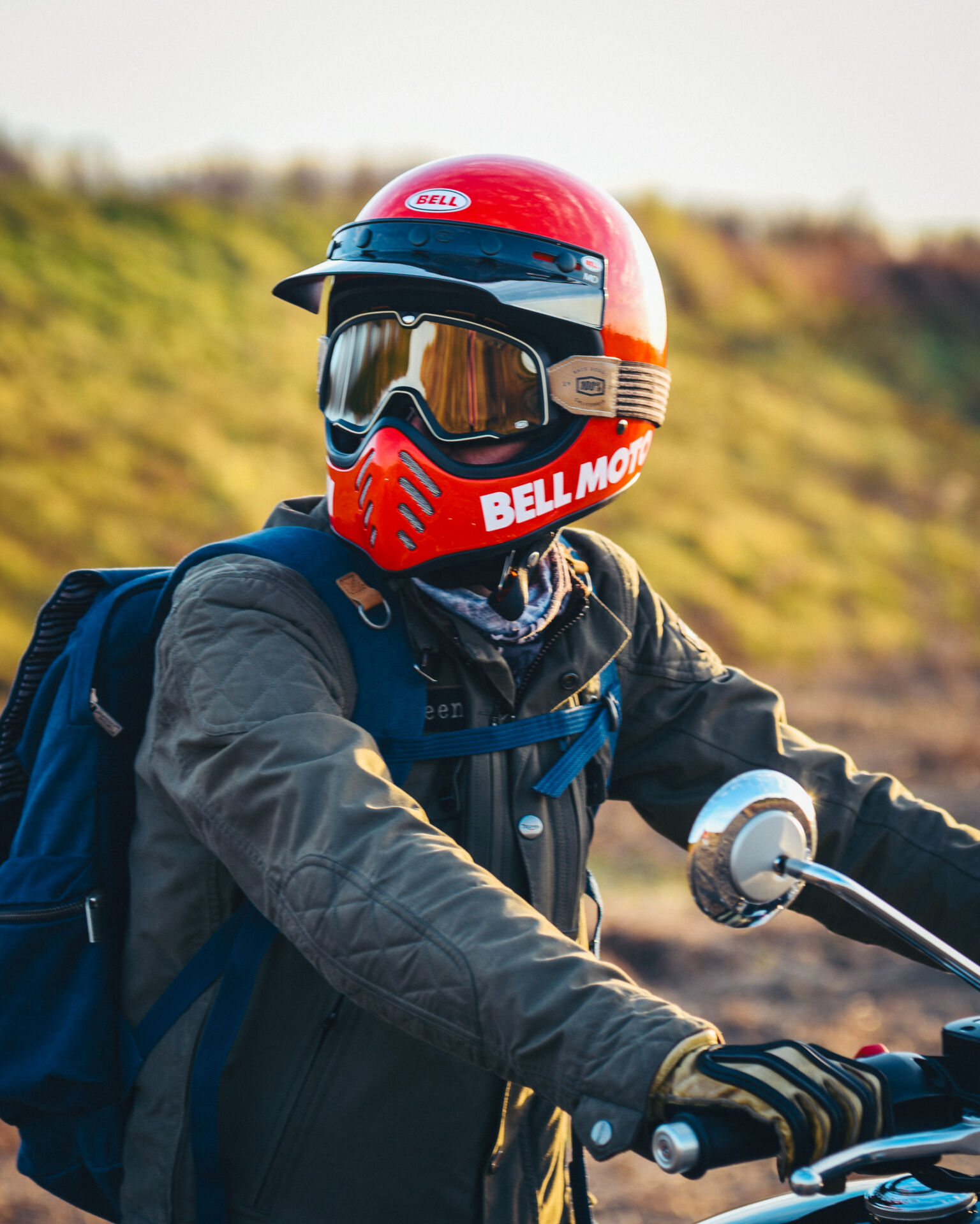 BELLヘルメットMOTO3復刻版をレビュー！見た目はビンテージオフロード