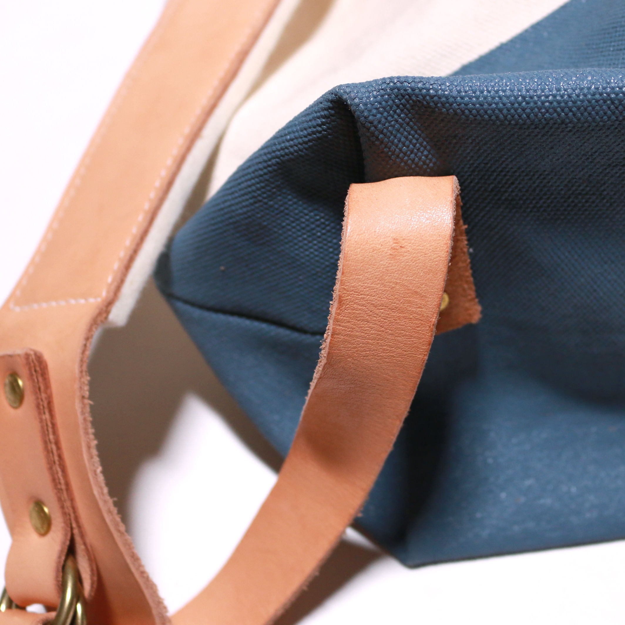 SL0011 canvas 2way backpack