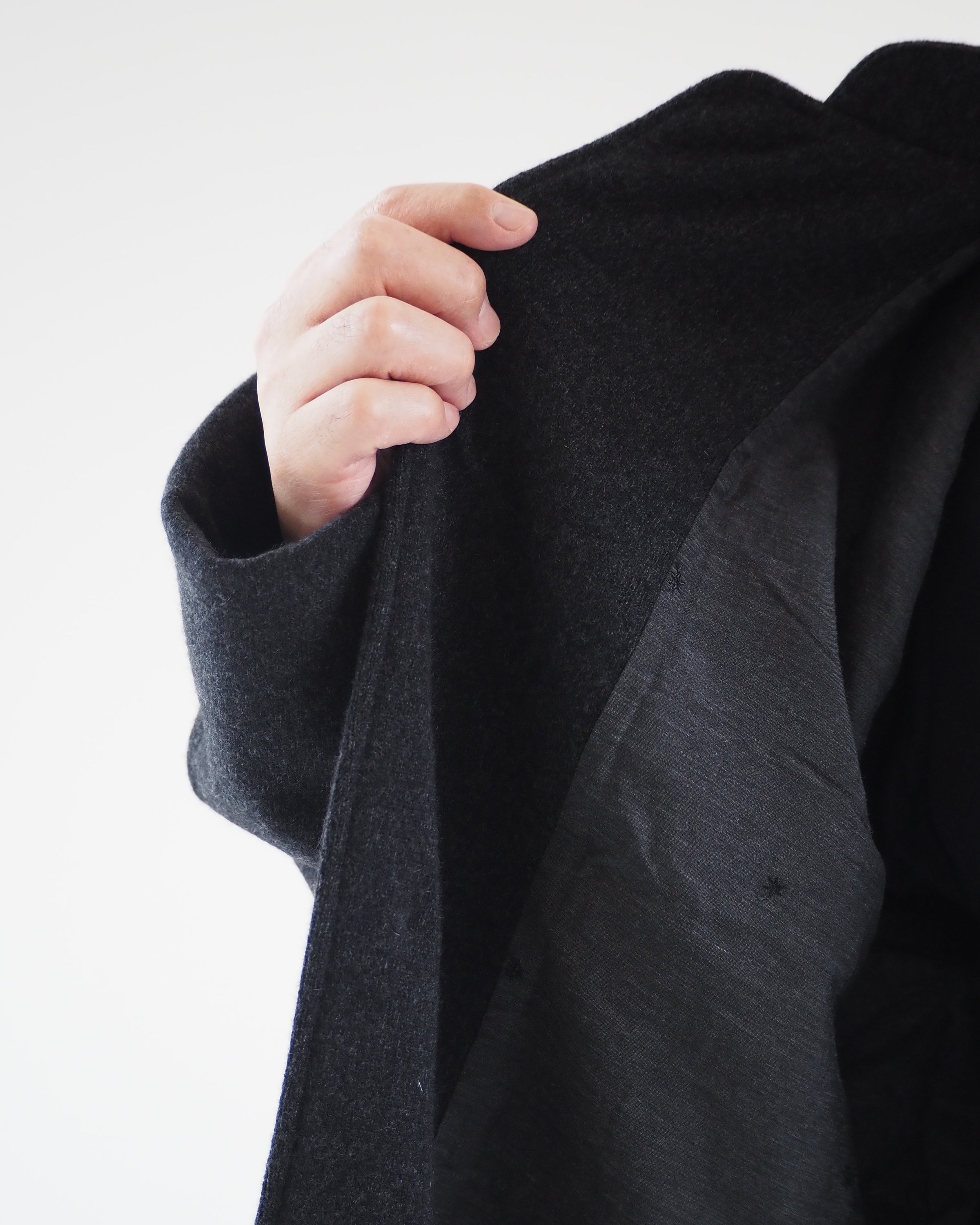 COMOLI カシミヤ スタンドカラー ニット ジャケット,Charcoal – Navyblue