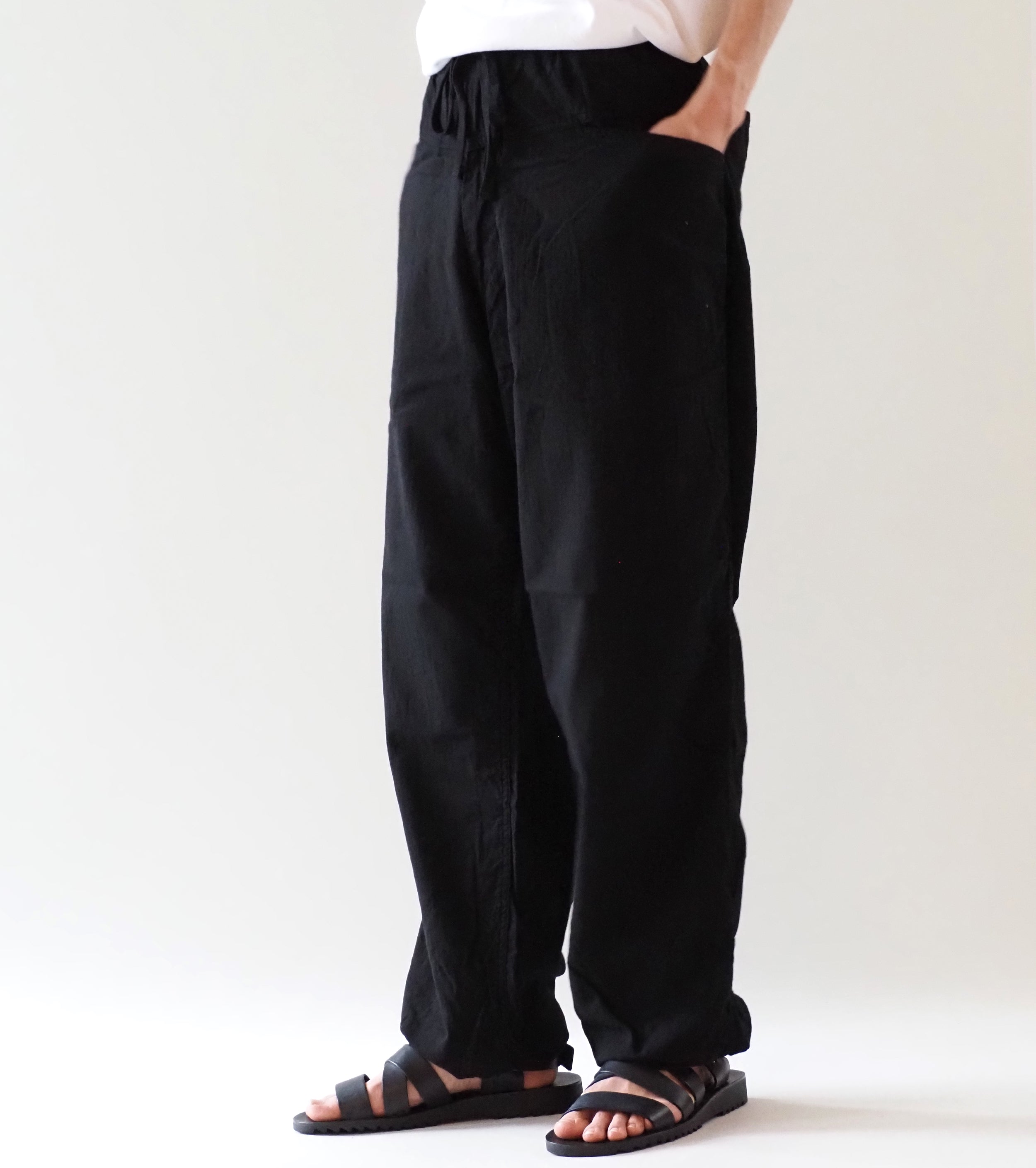 COMOLI オックス ドローストリング パンツ , Black – Navyblue