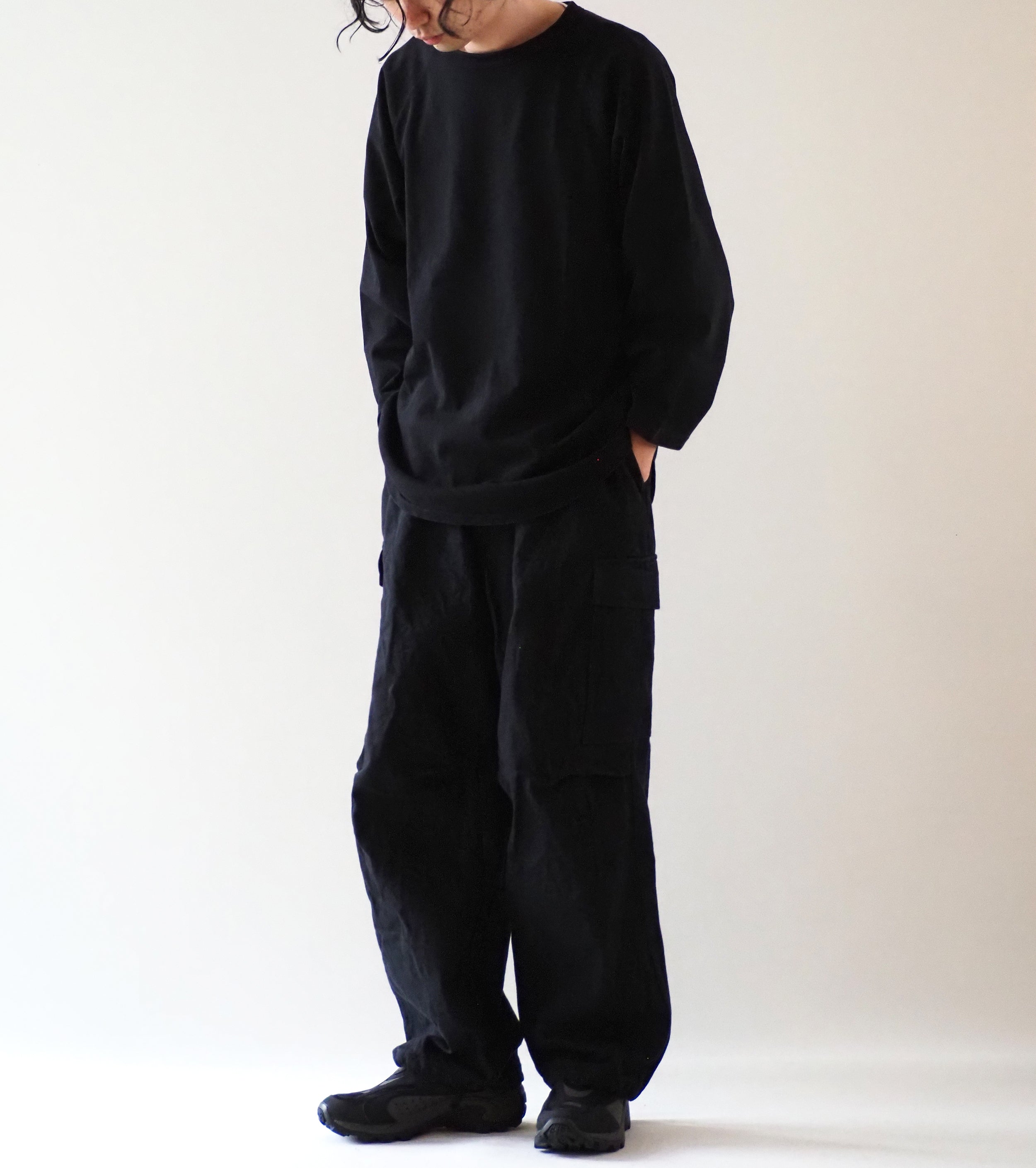 COMOLI ブラック ドリル 6P パンツ , Black – Navyblue