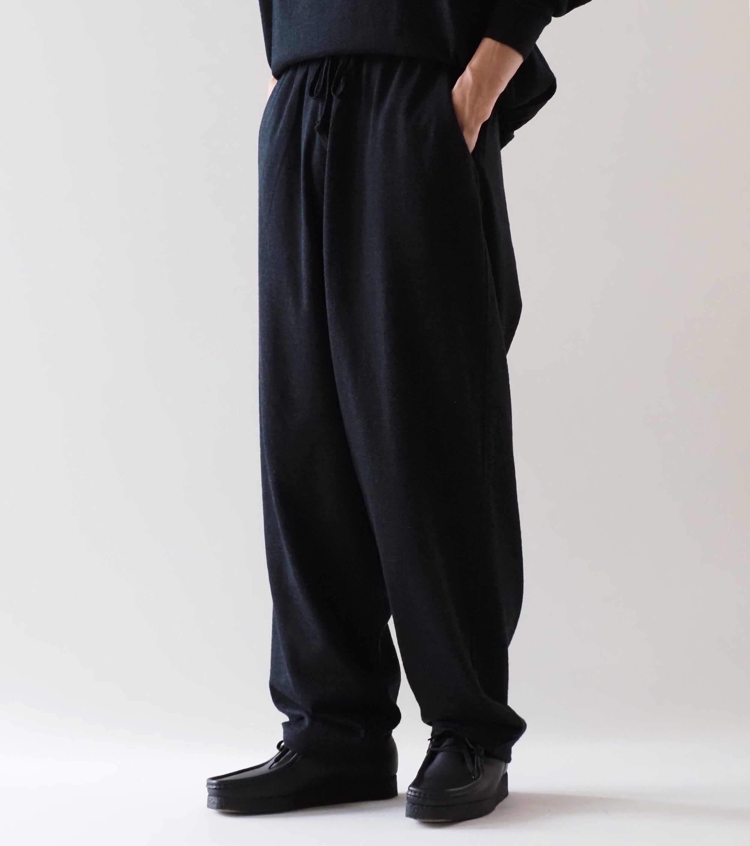 COMOLI ウール ニット テーパード パンツ , Charcoal – Navyblue