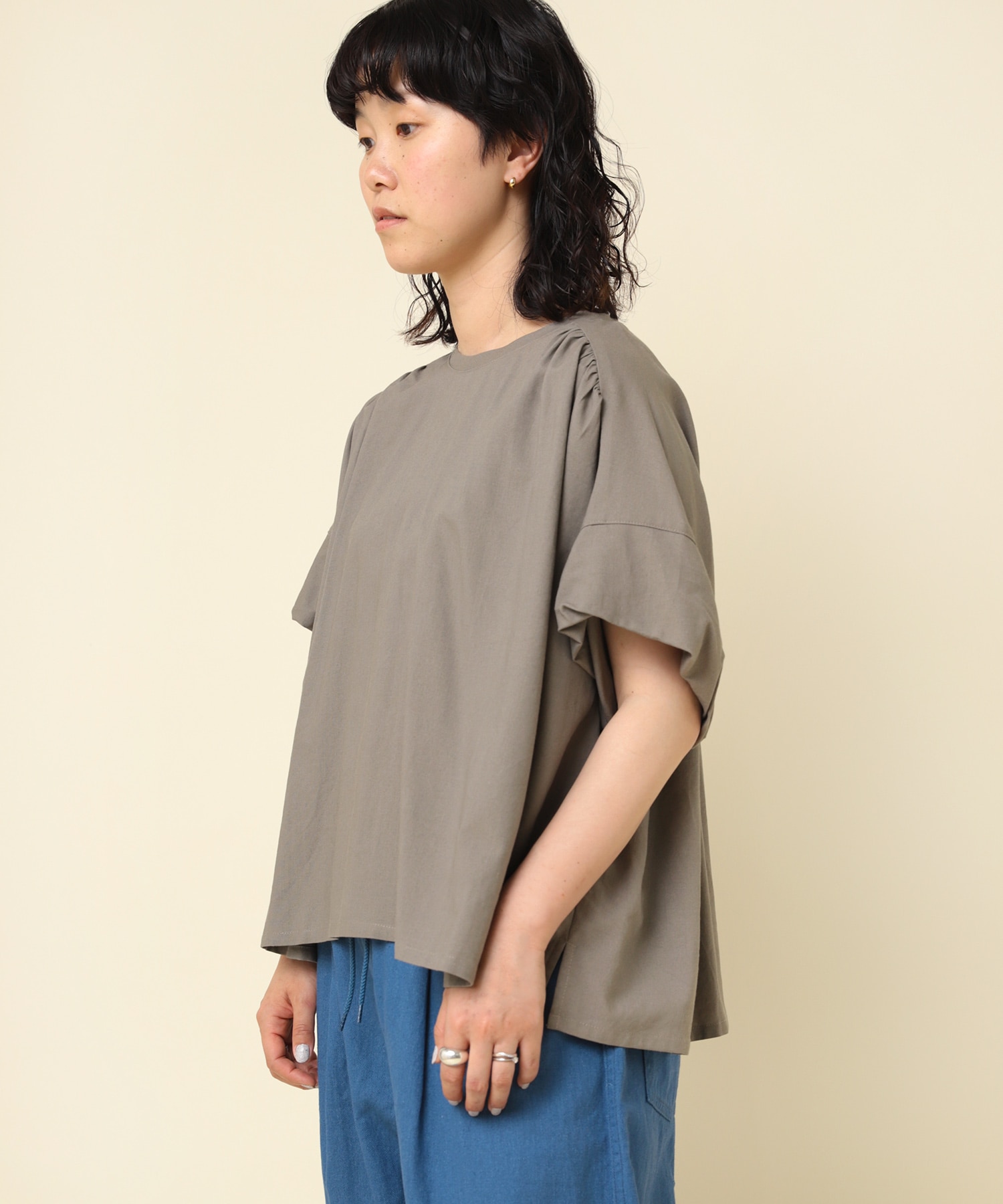 B2839 ツイストスリーブブラウス(M アッシュグレー): トップス - RNA