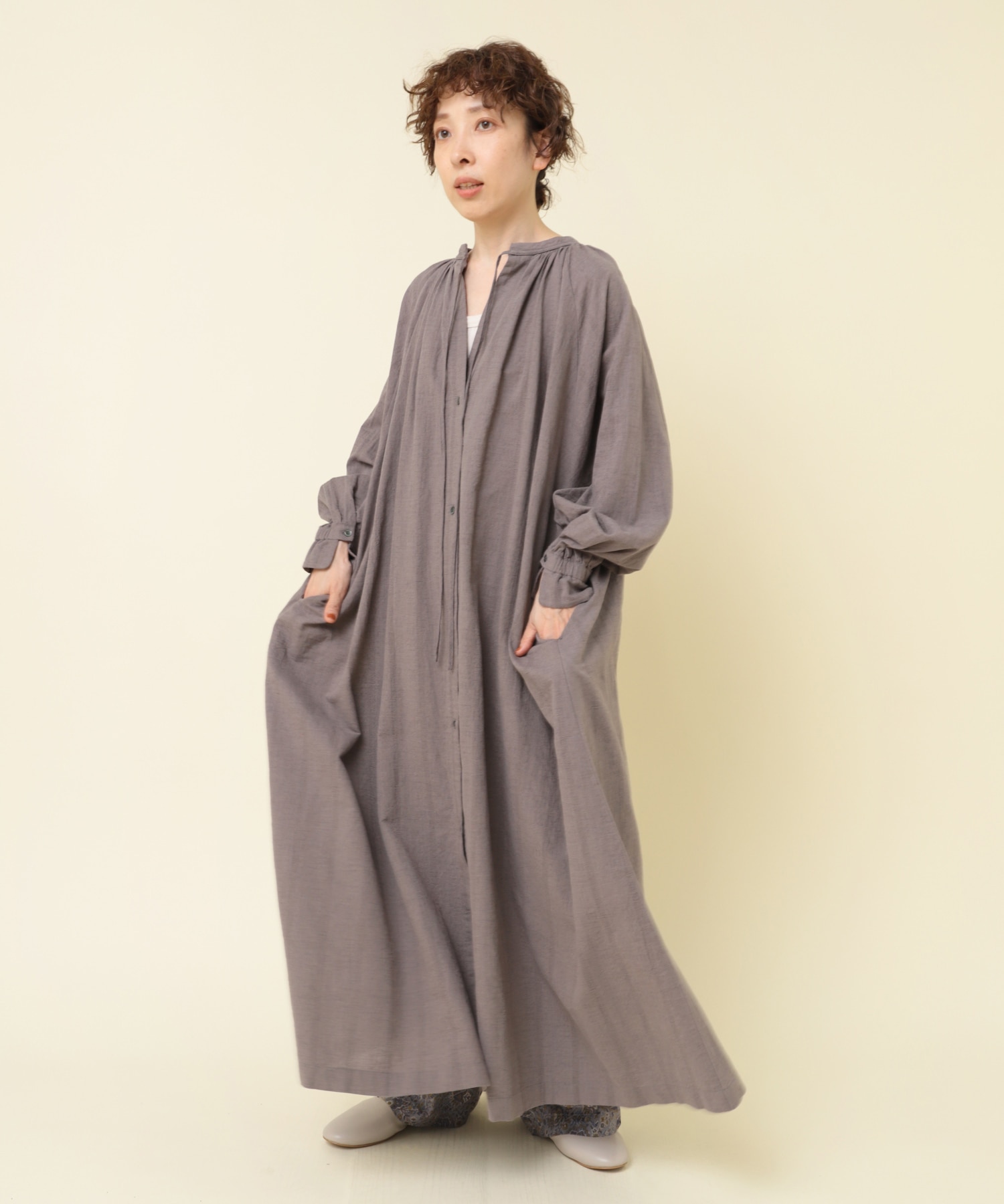 D1658 コットンリネンジャガードストライプワンピース(M グレー