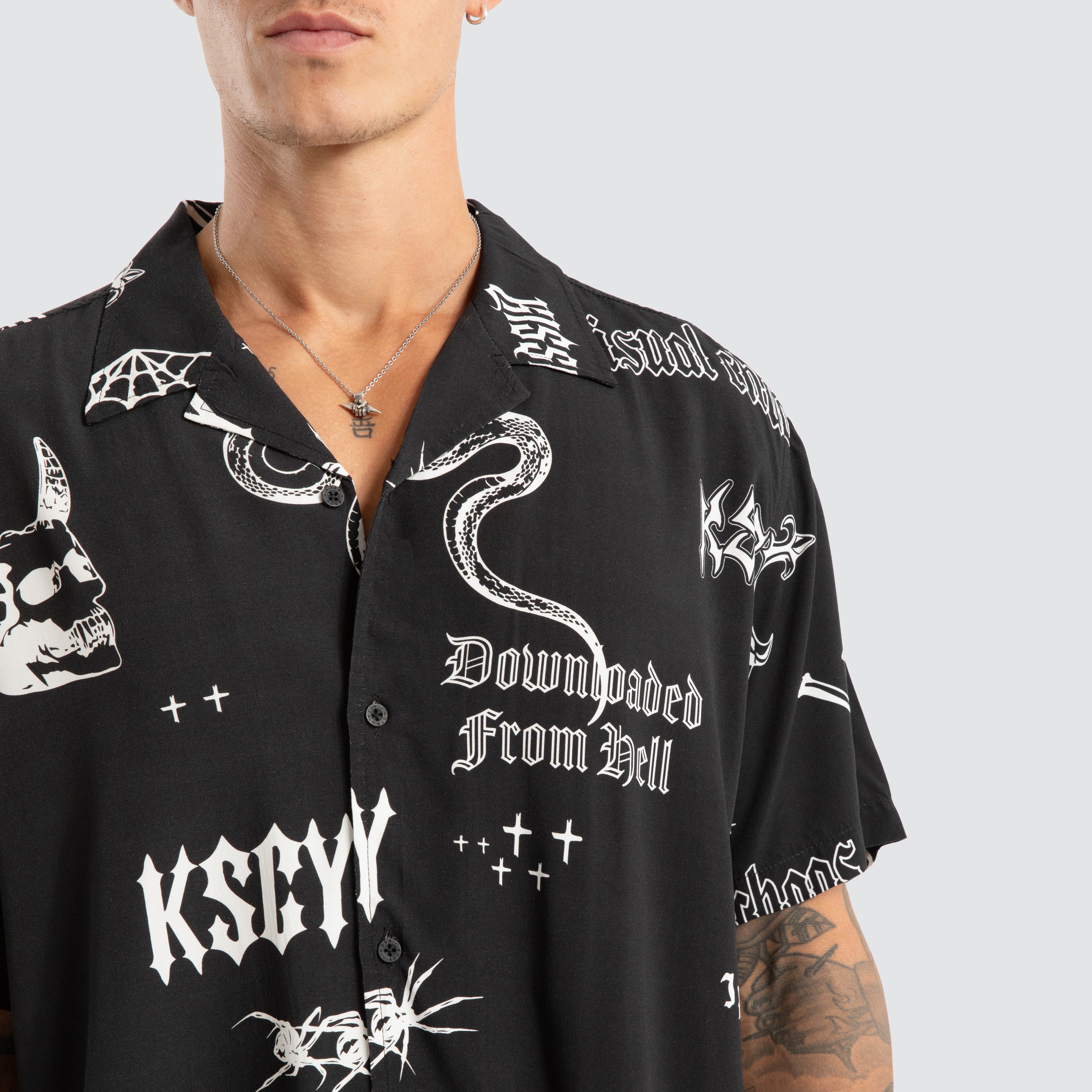 KSCY Visual Chaos Relaxed Short Sleeve Shirt in Black Print