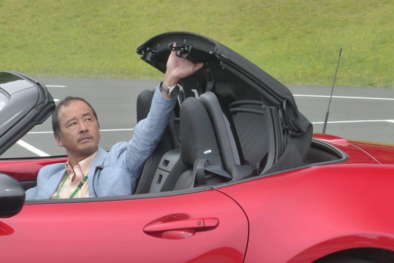 新型ロードスター本気レビュー：25年のノウハウが詰まった幌。フル